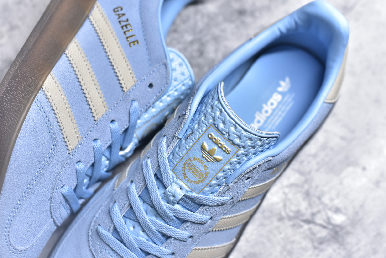 图片[9]-#AD Gazelle Indoor Trainers 羚羊内训系列低帮复古百搭休闲运动德训风板鞋 JI2717 90年代经典的复刻版！自60年代以足球训练鞋面世以来,Gazelle就以其经典设计席卷全球。1991年版本的复刻,再造经典Gazelle。采用皮革打造,搭配浊色细节,让这款经典更加简约。尺码：36 36⅔ 37⅓ 38 38⅔ 39⅓ 40 40⅔ 41⅓ 42 42⅔ 43⅓ 44⅓ 44⅔ 45-选品中心