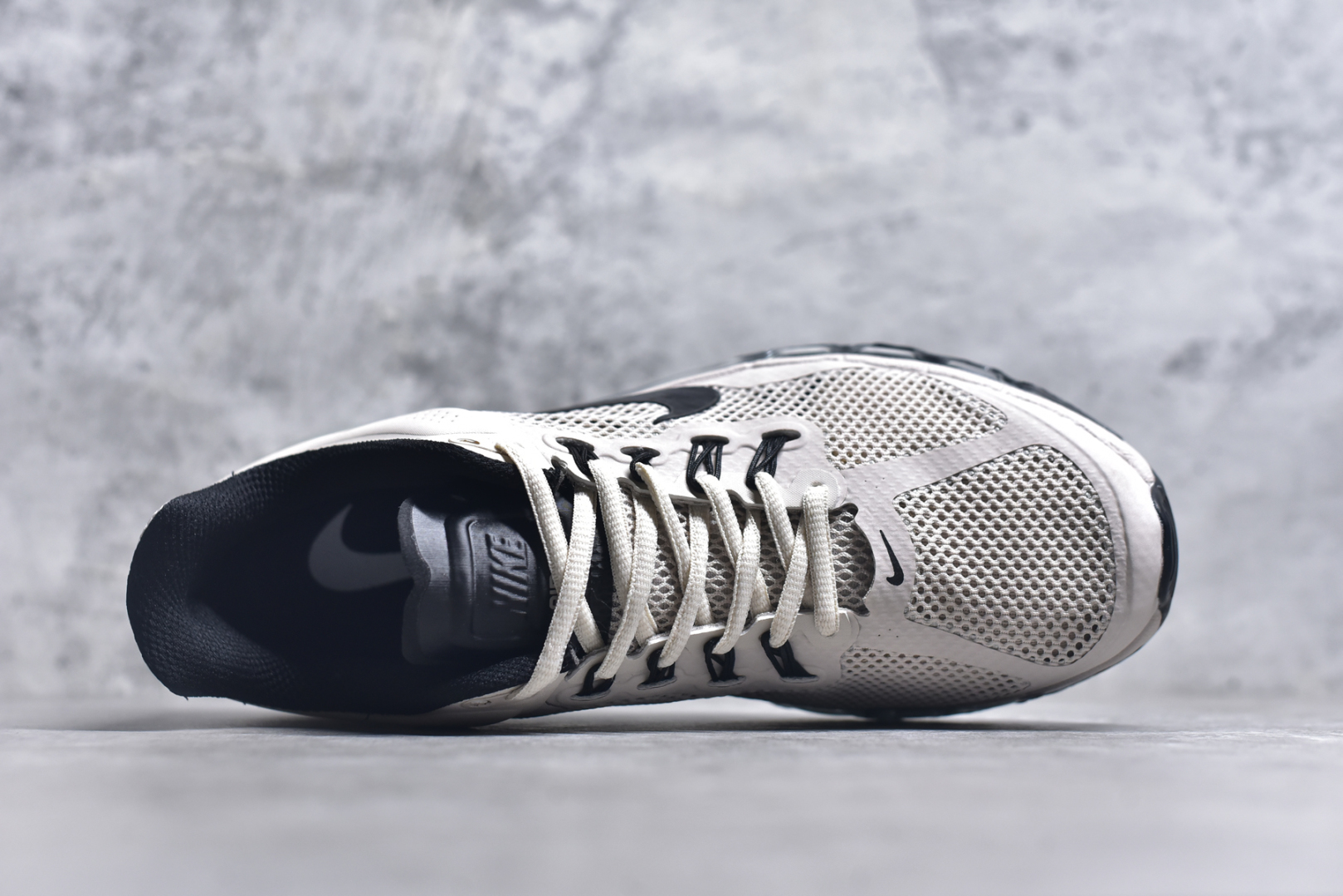 图片[4]-#NK Air Max 2013 经典舒适时尚耐磨透气低帮气垫跑步鞋 携时尚设计闪亮回归 出众有型 采用网眼布细节和运动风无缝覆面 助你保持清爽感受 塑就焕新造型 经典 Flywire 设计搭配经典全掌型 Max Air 缓震配置 缔造出众舒适感和支撑效果实拍调校N版已经零色差零失真 百分百还原实物色彩所见即所得 不存在货不对板色差等低级问题 选购参考实物拍摄 不混卖不参货 只用心做好货严格选品 承诺混一赔十 尺码：35.5 36 36.5 37.5 38 38.5 39 40 40.5 41 42 42.5 43 44 44.5 45 46 46.5-选品中心