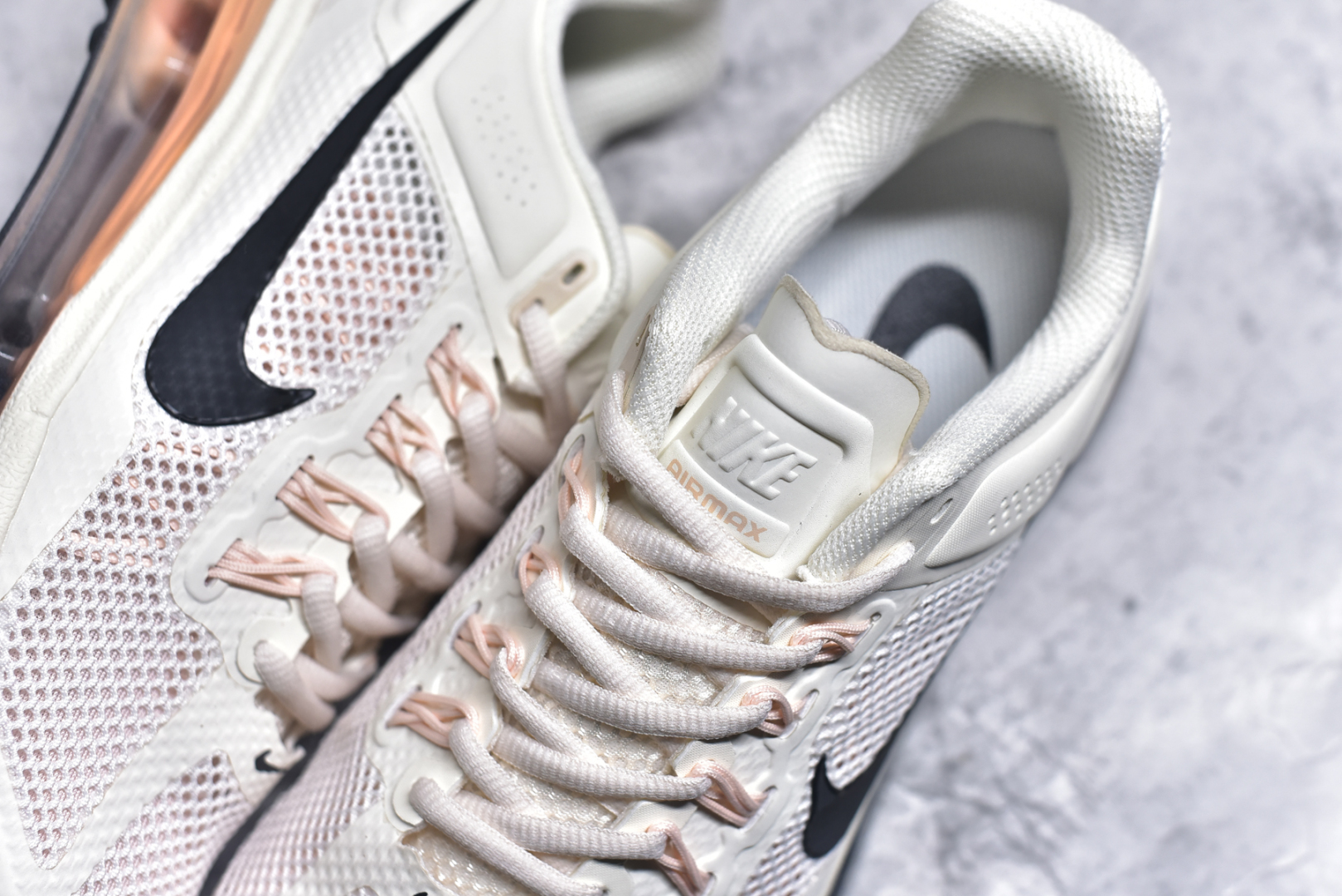 图片[9]-#NK Air Max 2013 经典舒适时尚耐磨透气低帮气垫跑步鞋 携时尚设计闪亮回归 出众有型 采用网眼布细节和运动风无缝覆面 助你保持清爽感受 塑就焕新造型 经典 Flywire 设计搭配经典全掌型 Max Air 缓震配置 缔造出众舒适感和支撑效果实拍调校N版已经零色差零失真 百分百还原实物色彩所见即所得 不存在货不对板色差等低级问题 选购参考实物拍摄 不混卖不参货 只用心做好货严格选品 承诺混一赔十 尺码：35.5 36 36.5 37.5 38 38.5 39 40 40.5 41 42 42.5 43 44 44.5 45 46 46.5-选品中心