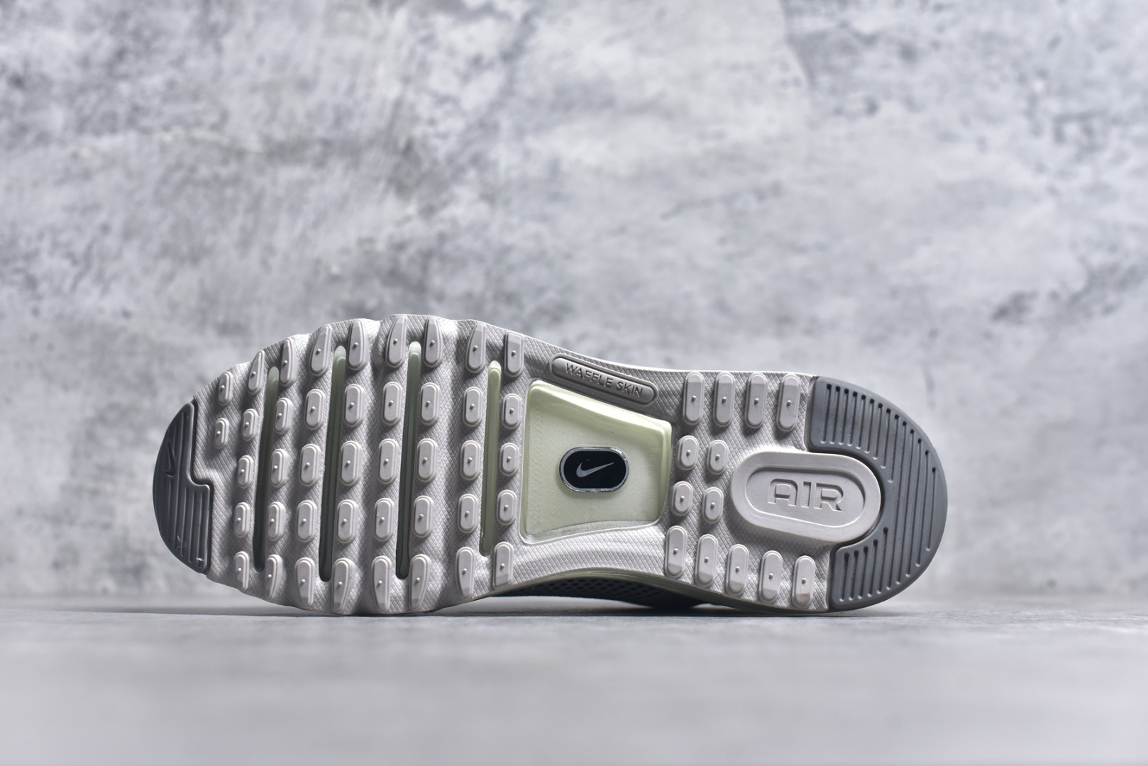 图片[6]-#NK Air Max 2013 经典舒适时尚耐磨透气低帮气垫跑步鞋 携时尚设计闪亮回归 出众有型 采用网眼布细节和运动风无缝覆面 助你保持清爽感受 塑就焕新造型 经典 Flywire 设计搭配经典全掌型 Max Air 缓震配置 缔造出众舒适感和支撑效果实拍调校N版已经零色差零失真 百分百还原实物色彩所见即所得 不存在货不对板色差等低级问题 选购参考实物拍摄 不混卖不参货 只用心做好货严格选品 承诺混一赔十 尺码：35.5 36 36.5 37.5 38 38.5 39 40 40.5 41 42 42.5 43 44 44.5 45 46 46.5-选品中心