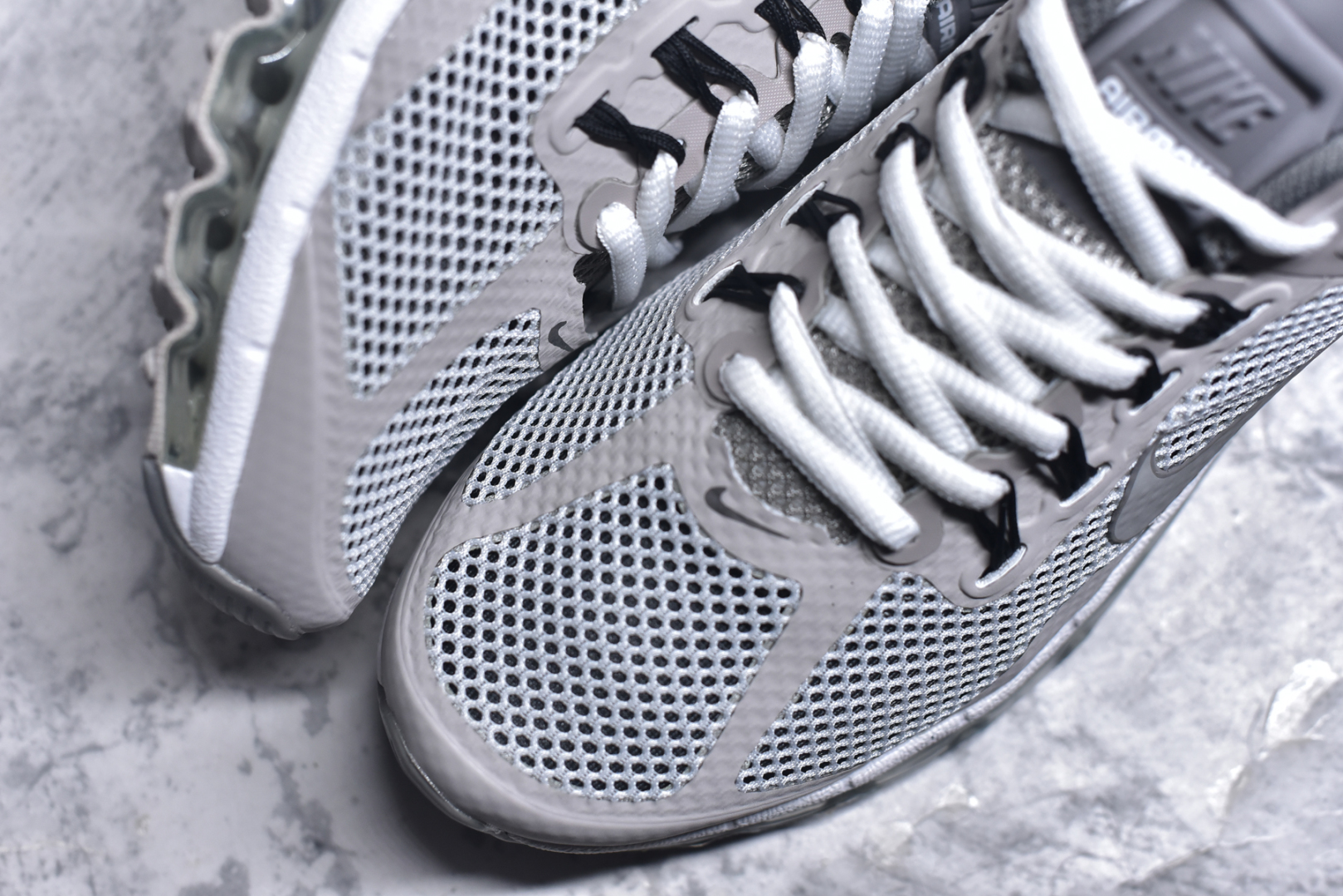 图片[8]-#NK Air Max 2013 经典舒适时尚耐磨透气低帮气垫跑步鞋 携时尚设计闪亮回归 出众有型 采用网眼布细节和运动风无缝覆面 助你保持清爽感受 塑就焕新造型 经典 Flywire 设计搭配经典全掌型 Max Air 缓震配置 缔造出众舒适感和支撑效果实拍调校N版已经零色差零失真 百分百还原实物色彩所见即所得 不存在货不对板色差等低级问题 选购参考实物拍摄 不混卖不参货 只用心做好货严格选品 承诺混一赔十 尺码：35.5 36 36.5 37.5 38 38.5 39 40 40.5 41 42 42.5 43 44 44.5 45 46 46.5-选品中心