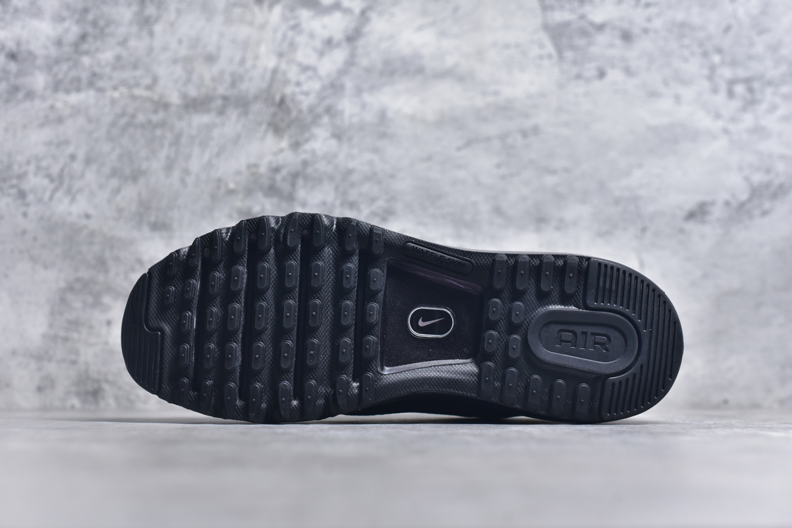 图片[6]-#NK Air Max 2013 经典舒适时尚耐磨透气低帮气垫跑步鞋 携时尚设计闪亮回归 出众有型 采用网眼布细节和运动风无缝覆面 助你保持清爽感受 塑就焕新造型 经典 Flywire 设计搭配经典全掌型 Max Air 缓震配置 缔造出众舒适感和支撑效果实拍调校N版已经零色差零失真 百分百还原实物色彩所见即所得 不存在货不对板色差等低级问题 选购参考实物拍摄 不混卖不参货 只用心做好货严格选品 承诺混一赔十 尺码：35.5 36 36.5 37.5 38 38.5 39 40 40.5 41 42 42.5 43 44 44.5 45 46 46.5-选品中心