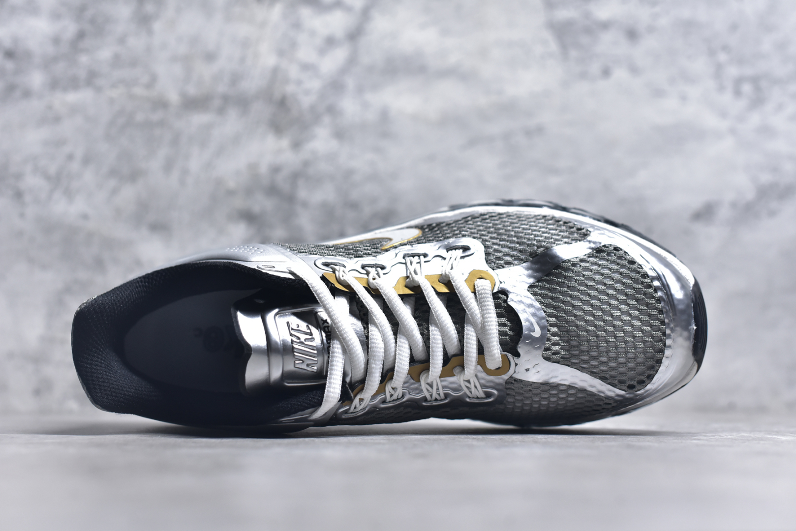 图片[4]-#NK Air Max 2013 经典舒适时尚耐磨透气低帮气垫跑步鞋 携时尚设计闪亮回归 出众有型 采用网眼布细节和运动风无缝覆面 助你保持清爽感受 塑就焕新造型 经典 Flywire 设计搭配经典全掌型 Max Air 缓震配置 缔造出众舒适感和支撑效果实拍调校N版已经零色差零失真 百分百还原实物色彩所见即所得 不存在货不对板色差等低级问题 选购参考实物拍摄 不混卖不参货 只用心做好货严格选品 承诺混一赔十 尺码：35.5 36 36.5 37.5 38 38.5 39 40 40.5 41 42 42.5 43 44 44.5 45 46 46.5-选品中心