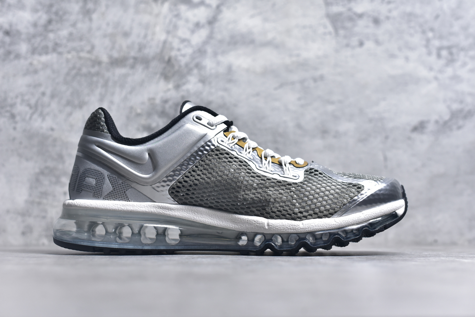 图片[3]-#NK Air Max 2013 经典舒适时尚耐磨透气低帮气垫跑步鞋 携时尚设计闪亮回归 出众有型 采用网眼布细节和运动风无缝覆面 助你保持清爽感受 塑就焕新造型 经典 Flywire 设计搭配经典全掌型 Max Air 缓震配置 缔造出众舒适感和支撑效果实拍调校N版已经零色差零失真 百分百还原实物色彩所见即所得 不存在货不对板色差等低级问题 选购参考实物拍摄 不混卖不参货 只用心做好货严格选品 承诺混一赔十 尺码：35.5 36 36.5 37.5 38 38.5 39 40 40.5 41 42 42.5 43 44 44.5 45 46 46.5-选品中心