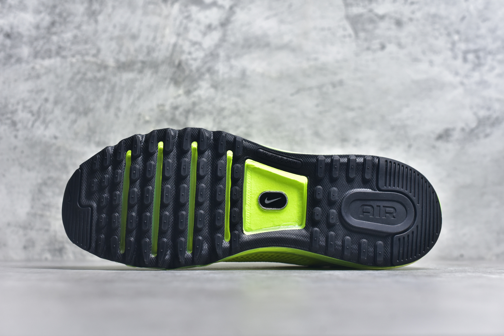 图片[6]-#NK Air Max 2013 经典舒适时尚耐磨透气低帮气垫跑步鞋 携时尚设计闪亮回归 出众有型 采用网眼布细节和运动风无缝覆面 助你保持清爽感受 塑就焕新造型 经典 Flywire 设计搭配经典全掌型 Max Air 缓震配置 缔造出众舒适感和支撑效果实拍调校N版已经零色差零失真 百分百还原实物色彩所见即所得 不存在货不对板色差等低级问题 选购参考实物拍摄 不混卖不参货 只用心做好货严格选品 承诺混一赔十 尺码：35.5 36 36.5 37.5 38 38.5 39 40 40.5 41 42 42.5 43 44 44.5 45 46 46.5-选品中心