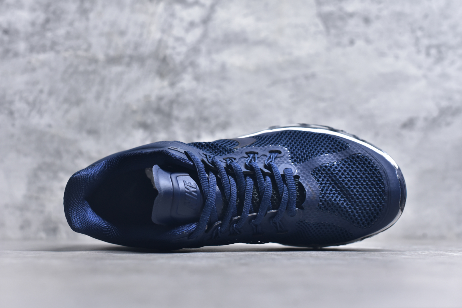 图片[4]-#NK Air Max 2013 经典舒适时尚耐磨透气低帮气垫跑步鞋 携时尚设计闪亮回归 出众有型 采用网眼布细节和运动风无缝覆面 助你保持清爽感受 塑就焕新造型 经典 Flywire 设计搭配经典全掌型 Max Air 缓震配置 缔造出众舒适感和支撑效果实拍调校N版已经零色差零失真 百分百还原实物色彩所见即所得 不存在货不对板色差等低级问题 选购参考实物拍摄 不混卖不参货 只用心做好货严格选品 承诺混一赔十 尺码：35.5 36 36.5 37.5 38 38.5 39 40 40.5 41 42 42.5 43 44 44.5 45 46 46.5-选品中心