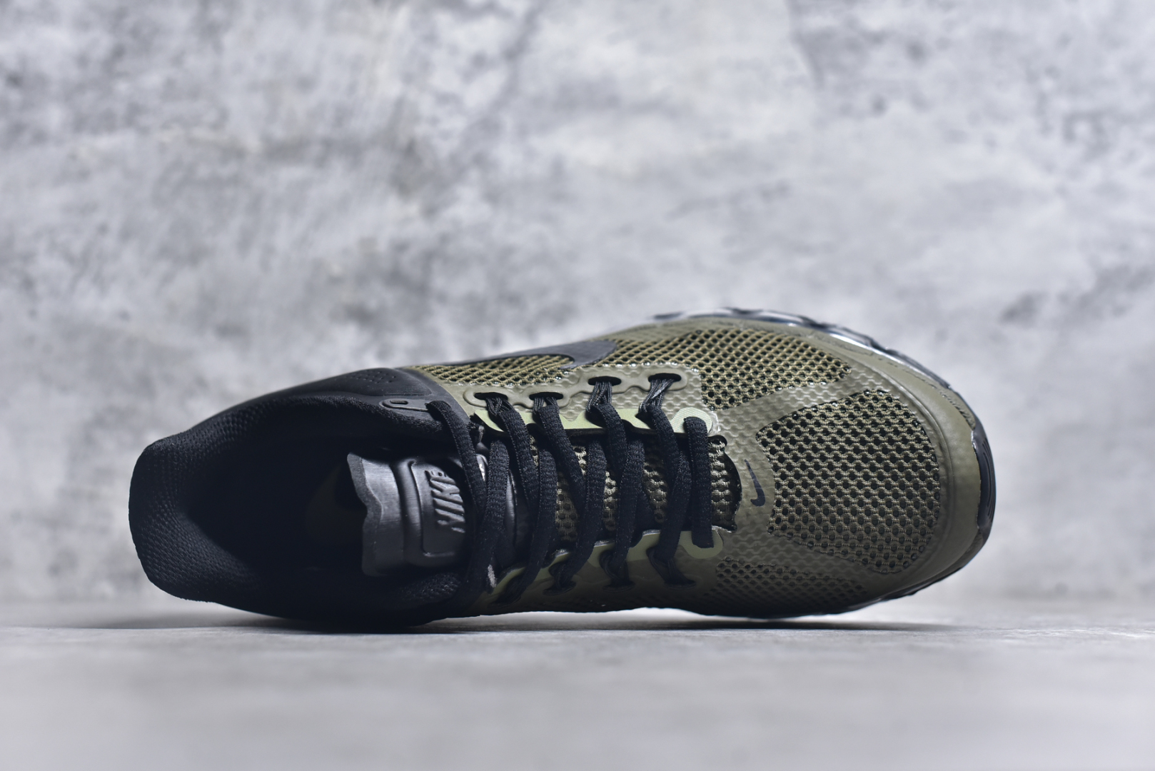 图片[4]-#NK Air Max 2013 经典舒适时尚耐磨透气低帮气垫跑步鞋 携时尚设计闪亮回归 出众有型 采用网眼布细节和运动风无缝覆面 助你保持清爽感受 塑就焕新造型 经典 Flywire 设计搭配经典全掌型 Max Air 缓震配置 缔造出众舒适感和支撑效果实拍调校N版已经零色差零失真 百分百还原实物色彩所见即所得 不存在货不对板色差等低级问题 选购参考实物拍摄 不混卖不参货 只用心做好货严格选品 承诺混一赔十 尺码：35.5 36 36.5 37.5 38 38.5 39 40 40.5 41 42 42.5 43 44 44.5 45 46 46.5-选品中心