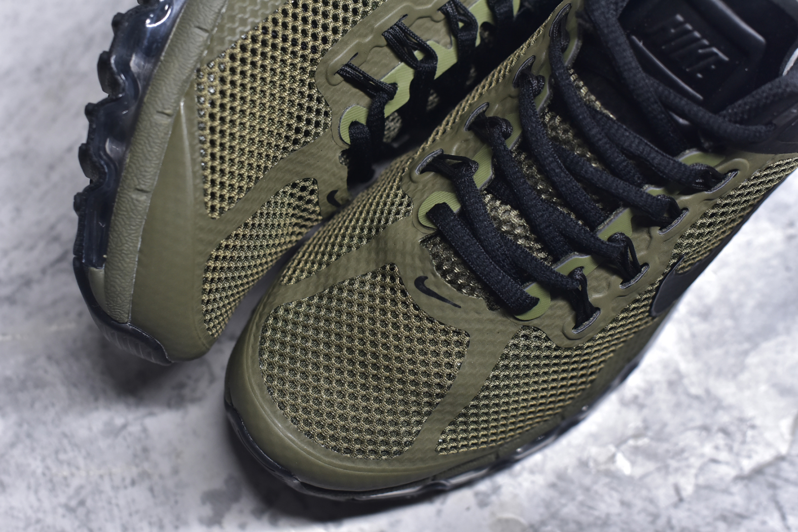 图片[8]-#NK Air Max 2013 经典舒适时尚耐磨透气低帮气垫跑步鞋 携时尚设计闪亮回归 出众有型 采用网眼布细节和运动风无缝覆面 助你保持清爽感受 塑就焕新造型 经典 Flywire 设计搭配经典全掌型 Max Air 缓震配置 缔造出众舒适感和支撑效果实拍调校N版已经零色差零失真 百分百还原实物色彩所见即所得 不存在货不对板色差等低级问题 选购参考实物拍摄 不混卖不参货 只用心做好货严格选品 承诺混一赔十 尺码：35.5 36 36.5 37.5 38 38.5 39 40 40.5 41 42 42.5 43 44 44.5 45 46 46.5-选品中心