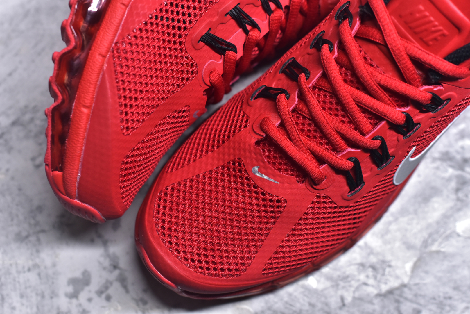 图片[8]-#NK Air Max 2013 经典舒适时尚耐磨透气低帮气垫跑步鞋 携时尚设计闪亮回归 出众有型 采用网眼布细节和运动风无缝覆面 助你保持清爽感受 塑就焕新造型 经典 Flywire 设计搭配经典全掌型 Max Air 缓震配置 缔造出众舒适感和支撑效果实拍调校N版已经零色差零失真 百分百还原实物色彩所见即所得 不存在货不对板色差等低级问题 选购参考实物拍摄 不混卖不参货 只用心做好货严格选品 承诺混一赔十 尺码：35.5 36 36.5 37.5 38 38.5 39 40 40.5 41 42 42.5 43 44 44.5 45 46 46.5-选品中心
