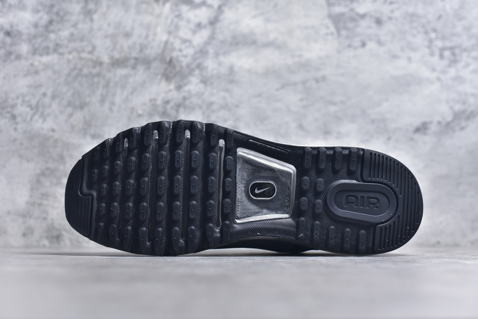 图片[6]-#NK Air Max 2013 经典舒适时尚耐磨透气低帮气垫跑步鞋 携时尚设计闪亮回归 出众有型 采用网眼布细节和运动风无缝覆面 助你保持清爽感受 塑就焕新造型 经典 Flywire 设计搭配经典全掌型 Max Air 缓震配置 缔造出众舒适感和支撑效果实拍调校N版已经零色差零失真 百分百还原实物色彩所见即所得 不存在货不对板色差等低级问题 选购参考实物拍摄 不混卖不参货 只用心做好货严格选品 承诺混一赔十 尺码：35.5 36 36.5 37.5 38 38.5 39 40 40.5 41 42 42.5 43 44 44.5 45 46 46.5-选品中心