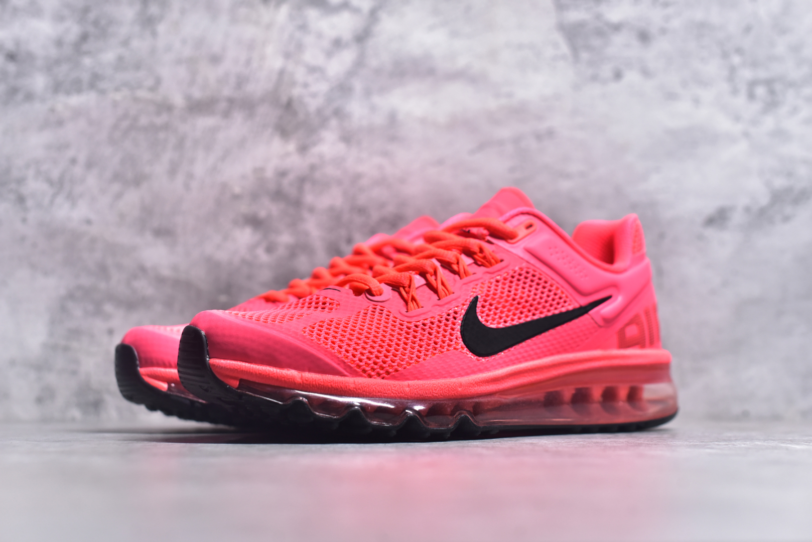 图片[2]-#NK Air Max 2013 经典舒适时尚耐磨透气低帮气垫跑步鞋 携时尚设计闪亮回归 出众有型 采用网眼布细节和运动风无缝覆面 助你保持清爽感受 塑就焕新造型 经典 Flywire 设计搭配经典全掌型 Max Air 缓震配置 缔造出众舒适感和支撑效果实拍调校N版已经零色差零失真 百分百还原实物色彩所见即所得 不存在货不对板色差等低级问题 选购参考实物拍摄 不混卖不参货 只用心做好货严格选品 承诺混一赔十 尺码：35.5 36 36.5 37.5 38 38.5 39 40 40.5 41 42 42.5 43 44 44.5 45 46 46.5-选品中心