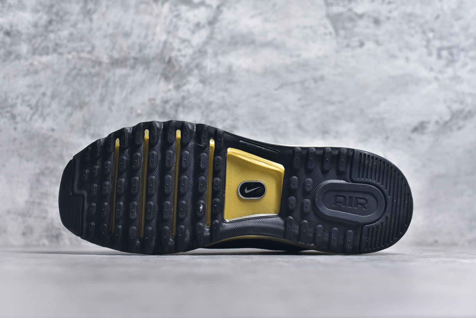 图片[6]-#NK Air Max 2013 经典舒适时尚耐磨透气低帮气垫跑步鞋 携时尚设计闪亮回归 出众有型 采用网眼布细节和运动风无缝覆面 助你保持清爽感受 塑就焕新造型 经典 Flywire 设计搭配经典全掌型 Max Air 缓震配置 缔造出众舒适感和支撑效果实拍调校N版已经零色差零失真 百分百还原实物色彩所见即所得 不存在货不对板色差等低级问题 选购参考实物拍摄 不混卖不参货 只用心做好货严格选品 承诺混一赔十 尺码：35.5 36 36.5 37.5 38 38.5 39 40 40.5 41 42 42.5 43 44 44.5 45 46 46.5-选品中心