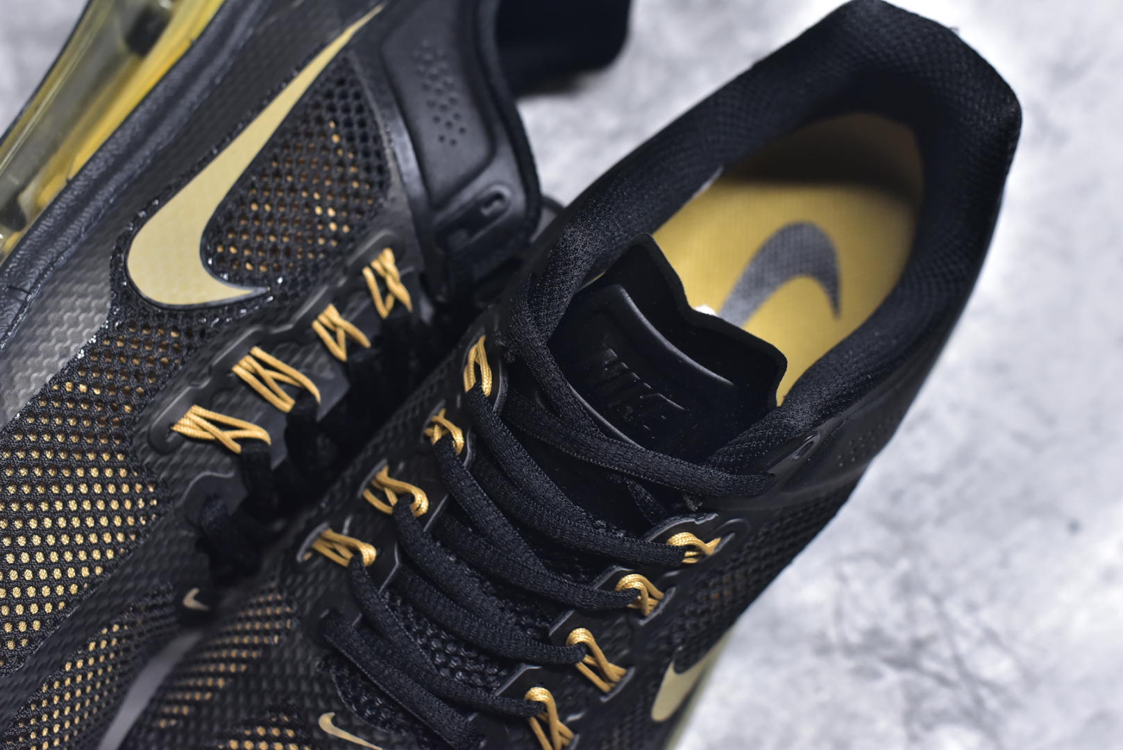 图片[9]-#NK Air Max 2013 经典舒适时尚耐磨透气低帮气垫跑步鞋 携时尚设计闪亮回归 出众有型 采用网眼布细节和运动风无缝覆面 助你保持清爽感受 塑就焕新造型 经典 Flywire 设计搭配经典全掌型 Max Air 缓震配置 缔造出众舒适感和支撑效果实拍调校N版已经零色差零失真 百分百还原实物色彩所见即所得 不存在货不对板色差等低级问题 选购参考实物拍摄 不混卖不参货 只用心做好货严格选品 承诺混一赔十 尺码：35.5 36 36.5 37.5 38 38.5 39 40 40.5 41 42 42.5 43 44 44.5 45 46 46.5-选品中心