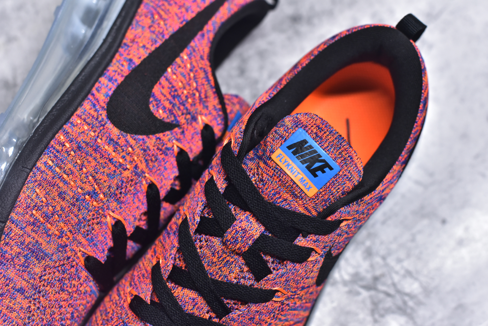 图片[9]-#NK Air Max 2013 经典舒适时尚耐磨透气低帮气垫跑步鞋 携时尚设计闪亮回归 出众有型 采用网眼布细节和运动风无缝覆面 助你保持清爽感受 塑就焕新造型 经典 Flywire 设计搭配经典全掌型 Max Air 缓震配置 缔造出众舒适感和支撑效果实拍调校N版已经零色差零失真 百分百还原实物色彩所见即所得 不存在货不对板色差等低级问题 选购参考实物拍摄 不混卖不参货 只用心做好货严格选品 承诺混一赔十 尺码：35.5 36 36.5 37.5 38 38.5 39 40 40.5 41 42 42.5 43 44 44.5 45 46 46.5-选品中心