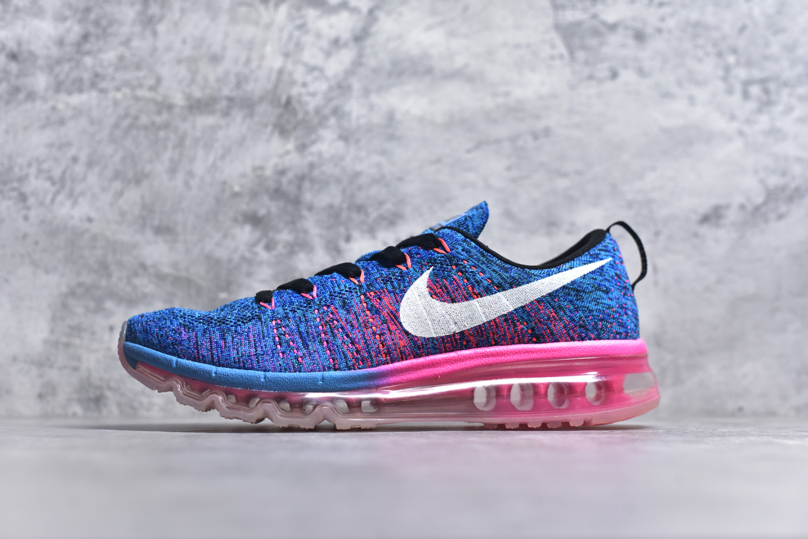 #NK Air Max 2013 经典舒适时尚耐磨透气低帮气垫跑步鞋 携时尚设计闪亮回归 出众有型 采用网眼布细节和运动风无缝覆面 助你保持清爽感受 塑就焕新造型 经典 Flywire 设计搭配经典全掌型 Max Air 缓震配置 缔造出众舒适感和支撑效果实拍调校N版已经零色差零失真 百分百还原实物色彩所见即所得 不存在货不对板色差等低级问题 选购参考实物拍摄 不混卖不参货 只用心做好货严格选品 承诺混一赔十 尺码：35.5 36 36.5 37.5 38 38.5 39 40 40.5 41 42 42.5 43 44 44.5 45 46 46.5-选品中心