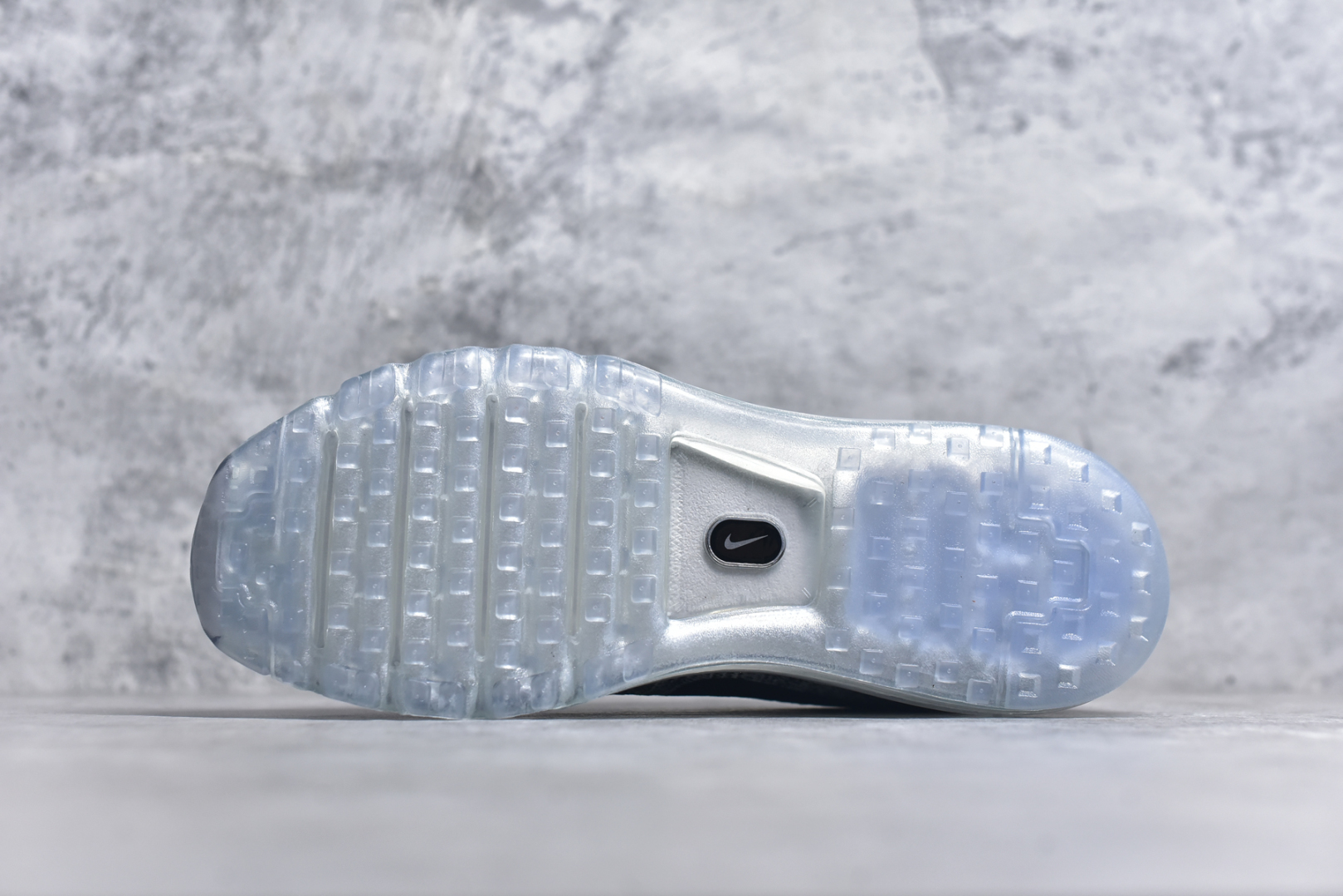 图片[6]-#NK Air Max 2013 经典舒适时尚耐磨透气低帮气垫跑步鞋 携时尚设计闪亮回归 出众有型 采用网眼布细节和运动风无缝覆面 助你保持清爽感受 塑就焕新造型 经典 Flywire 设计搭配经典全掌型 Max Air 缓震配置 缔造出众舒适感和支撑效果实拍调校N版已经零色差零失真 百分百还原实物色彩所见即所得 不存在货不对板色差等低级问题 选购参考实物拍摄 不混卖不参货 只用心做好货严格选品 承诺混一赔十 尺码：35.5 36 36.5 37.5 38 38.5 39 40 40.5 41 42 42.5 43 44 44.5 45 46 46.5-选品中心