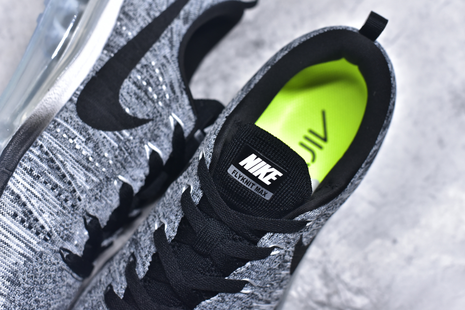 图片[9]-#NK Air Max 2013 经典舒适时尚耐磨透气低帮气垫跑步鞋 携时尚设计闪亮回归 出众有型 采用网眼布细节和运动风无缝覆面 助你保持清爽感受 塑就焕新造型 经典 Flywire 设计搭配经典全掌型 Max Air 缓震配置 缔造出众舒适感和支撑效果实拍调校N版已经零色差零失真 百分百还原实物色彩所见即所得 不存在货不对板色差等低级问题 选购参考实物拍摄 不混卖不参货 只用心做好货严格选品 承诺混一赔十 尺码：35.5 36 36.5 37.5 38 38.5 39 40 40.5 41 42 42.5 43 44 44.5 45 46 46.5-选品中心