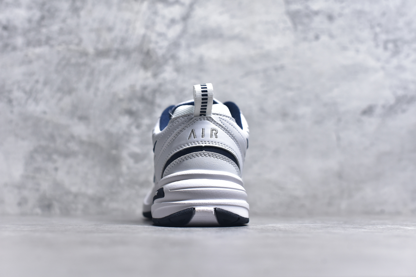 图片[5]-#NK Air Monarch IV M2K Tekno 复古潮流老爹鞋 优质皮革打造鞋面 夸张流线极符 风靡老爹元素 外形延续当下潮流得未来感老爹鞋 设计干净配色风格也带有浓郁的复古感受 极为独特 货号：415445 尺码：36 36.5 37.5 38 38.5 39 40 40.5 41 42 42.5 43 44 44.5 45-选品中心