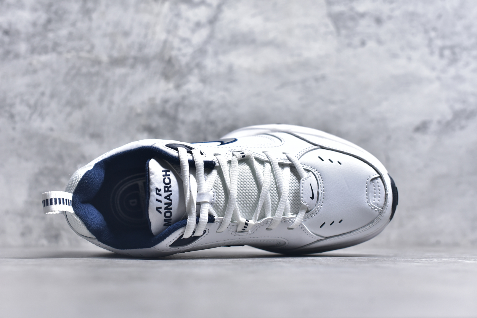 图片[4]-#NK Air Monarch IV M2K Tekno 复古潮流老爹鞋 优质皮革打造鞋面 夸张流线极符 风靡老爹元素 外形延续当下潮流得未来感老爹鞋 设计干净配色风格也带有浓郁的复古感受 极为独特 货号：415445 尺码：36 36.5 37.5 38 38.5 39 40 40.5 41 42 42.5 43 44 44.5 45-选品中心