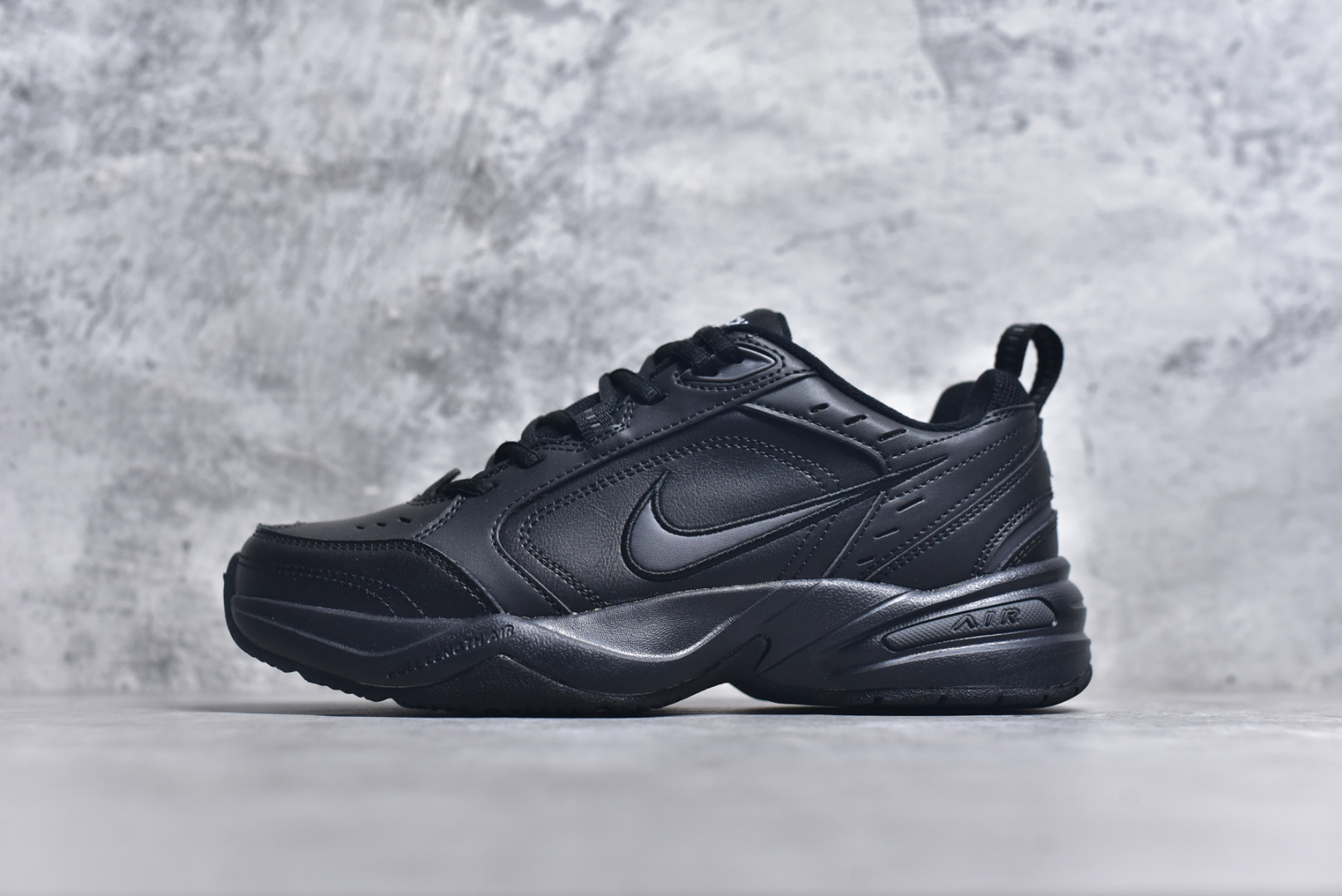 #NK Air Monarch IV M2K Tekno 复古潮流老爹鞋 优质皮革打造鞋面 夸张流线极符 风靡老爹元素 外形延续当下潮流得未来感老爹鞋 设计干净配色风格也带有浓郁的复古感受 极为独特 货号：415445 尺码：36 36.5 37.5 38 38.5 39 40 40.5 41 42 42.5 43 44 44.5 45-选品中心