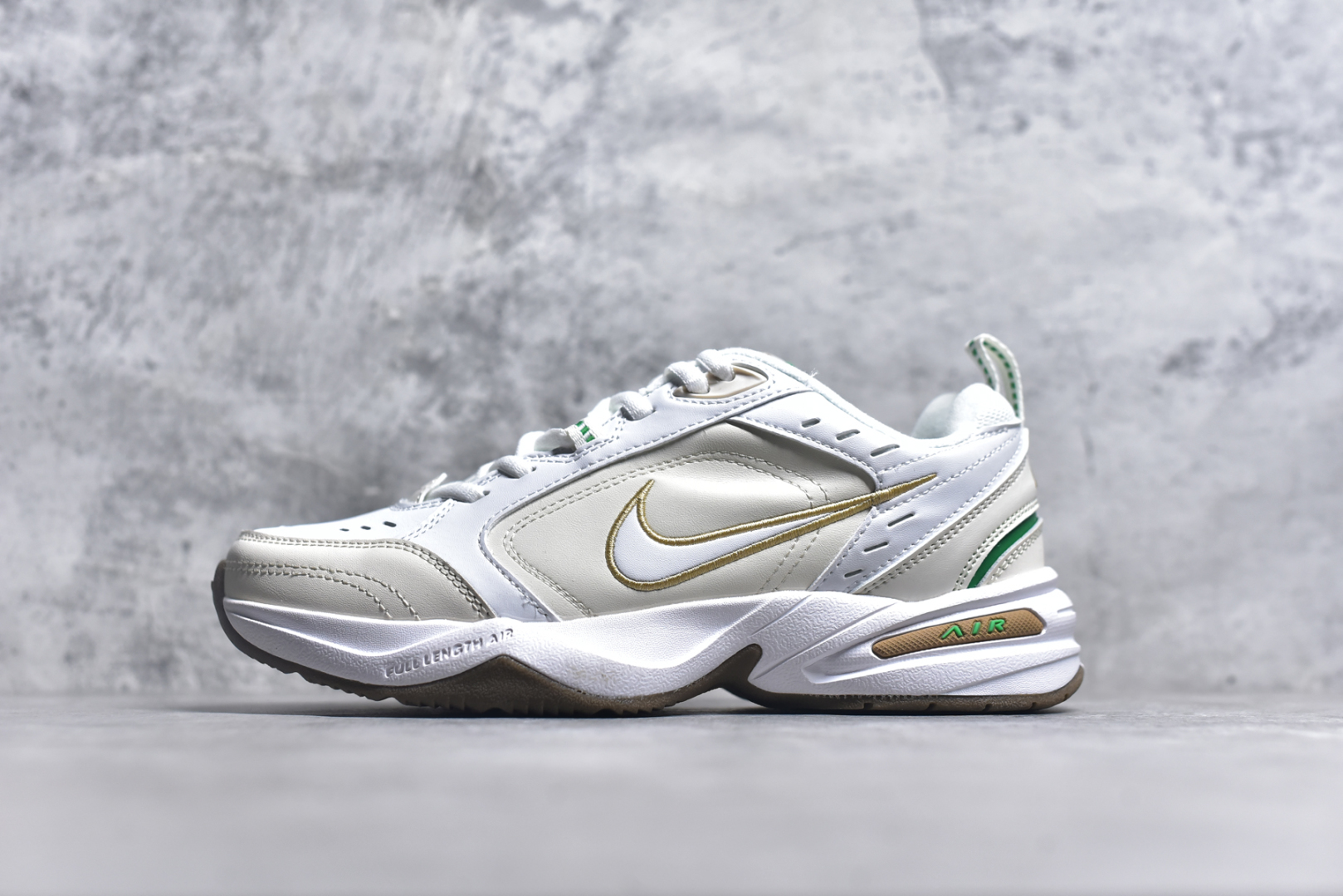 #NK Air Monarch IV M2K Tekno 复古潮流老爹鞋 优质皮革打造鞋面 夸张流线极符 风靡老爹元素 外形延续当下潮流得未来感老爹鞋 设计干净配色风格也带有浓郁的复古感受 极为独特 货号：415445 尺码：36 36.5 37.5 38 38.5 39 40 40.5 41 42 42.5 43 44 44.5 45-选品中心
