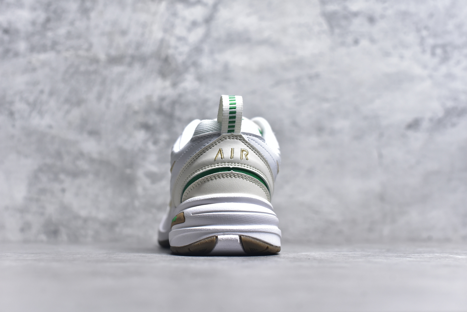 图片[5]-#NK Air Monarch IV M2K Tekno 复古潮流老爹鞋 优质皮革打造鞋面 夸张流线极符 风靡老爹元素 外形延续当下潮流得未来感老爹鞋 设计干净配色风格也带有浓郁的复古感受 极为独特 货号：415445 尺码：36 36.5 37.5 38 38.5 39 40 40.5 41 42 42.5 43 44 44.5 45-选品中心
