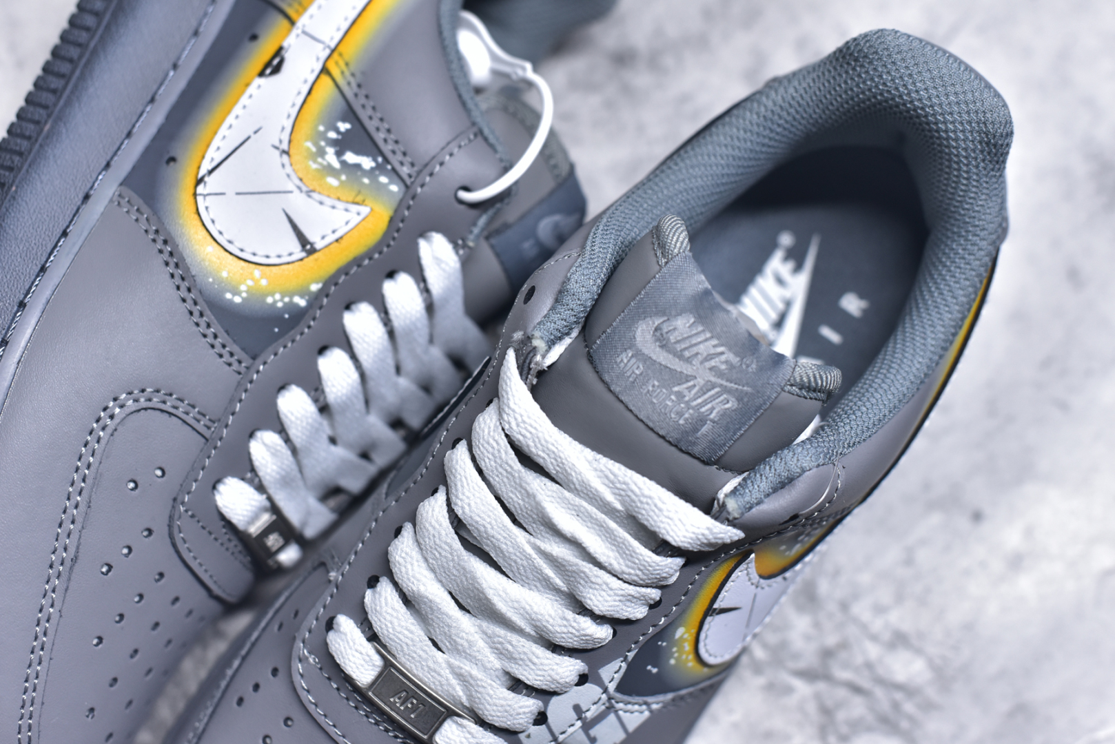 图片[9]-#Air Force 1 Low 白灰涂鸦原楦头原纸板 打造纯正空军版型专注外贸渠道 全掌内置蜂窝气垫 原盒配件 原厂中底钢印、拉帮完美 货号：CW2288 111 尺码：36 36.5 37.5 38 38.5 39 40 40.5 41 42 42.5 43 44 45-选品中心