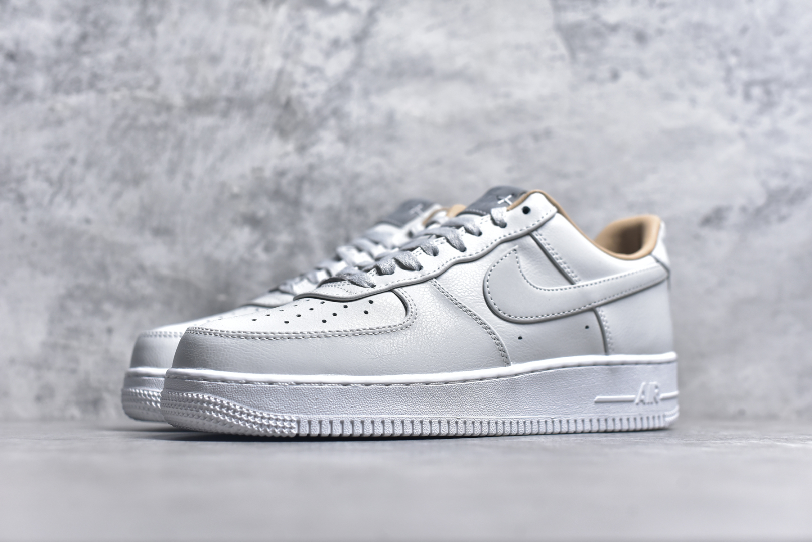 图片[2]-#Nike Air Force 1 Low 07 白原楦头原纸板 打造纯正低帮空军版型专注外贸渠道 全掌内置蜂窝气垫 原盒配件 原厂中底钢印、拉帮完美 货号：IB1406 111 尺码：36 36.5 37.5 38 38.5 39 40 40.5 41 42 42.5 43 44 44.5 45-选品中心