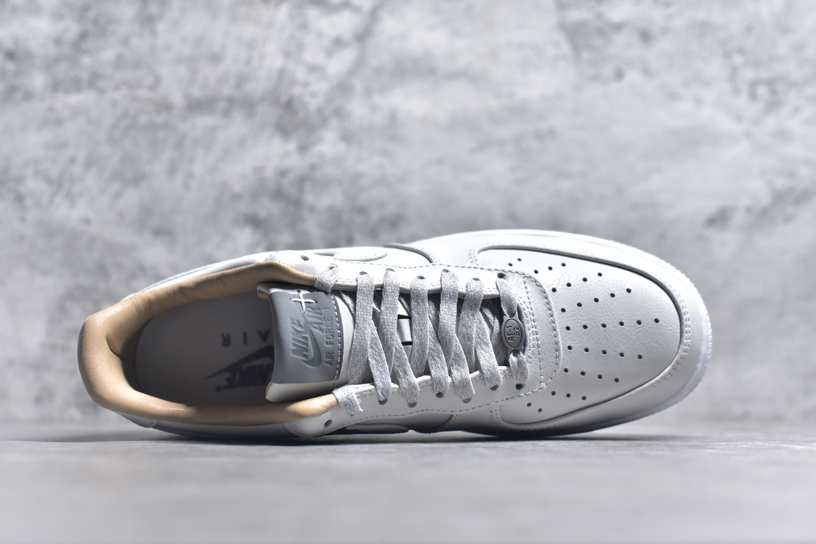 图片[4]-#Nike Air Force 1 Low 07 白原楦头原纸板 打造纯正低帮空军版型专注外贸渠道 全掌内置蜂窝气垫 原盒配件 原厂中底钢印、拉帮完美 货号：IB1406 111 尺码：36 36.5 37.5 38 38.5 39 40 40.5 41 42 42.5 43 44 44.5 45-选品中心