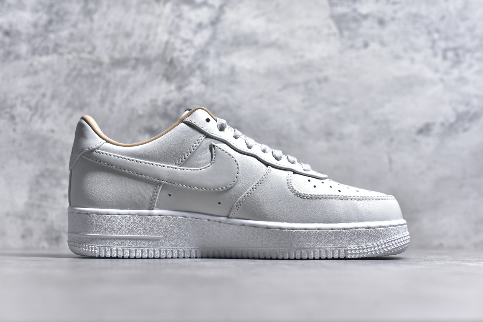 图片[3]-#Nike Air Force 1 Low 07 白原楦头原纸板 打造纯正低帮空军版型专注外贸渠道 全掌内置蜂窝气垫 原盒配件 原厂中底钢印、拉帮完美 货号：IB1406 111 尺码：36 36.5 37.5 38 38.5 39 40 40.5 41 42 42.5 43 44 44.5 45-选品中心