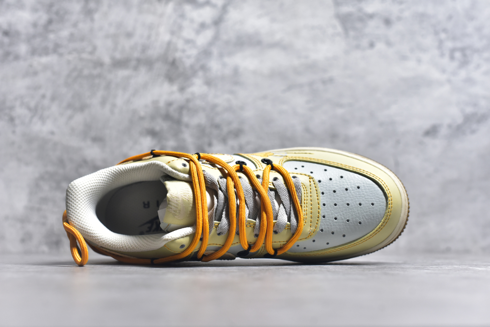 图片[4]-#Nike Air Force 1\’07 Low \”Garfield\” 漫画系列 加菲猫2.0 空军一号定制低帮休闲板鞋 KS6896-111 #《加菲猫》是由吉姆·戴维斯的同名漫画作品改编的系列电视动画，加菲猫是一只橘黄色的胖猫咪，总是穿着红色的项圈，十分慵懒，有着一张大饼脸和圆滚滚的身材，形象十分可爱 尺码：36 36.5 37.5 38 38.5 39 40 40.5 41 42 42.5 43 44 44.5 45 9.D4-选品中心