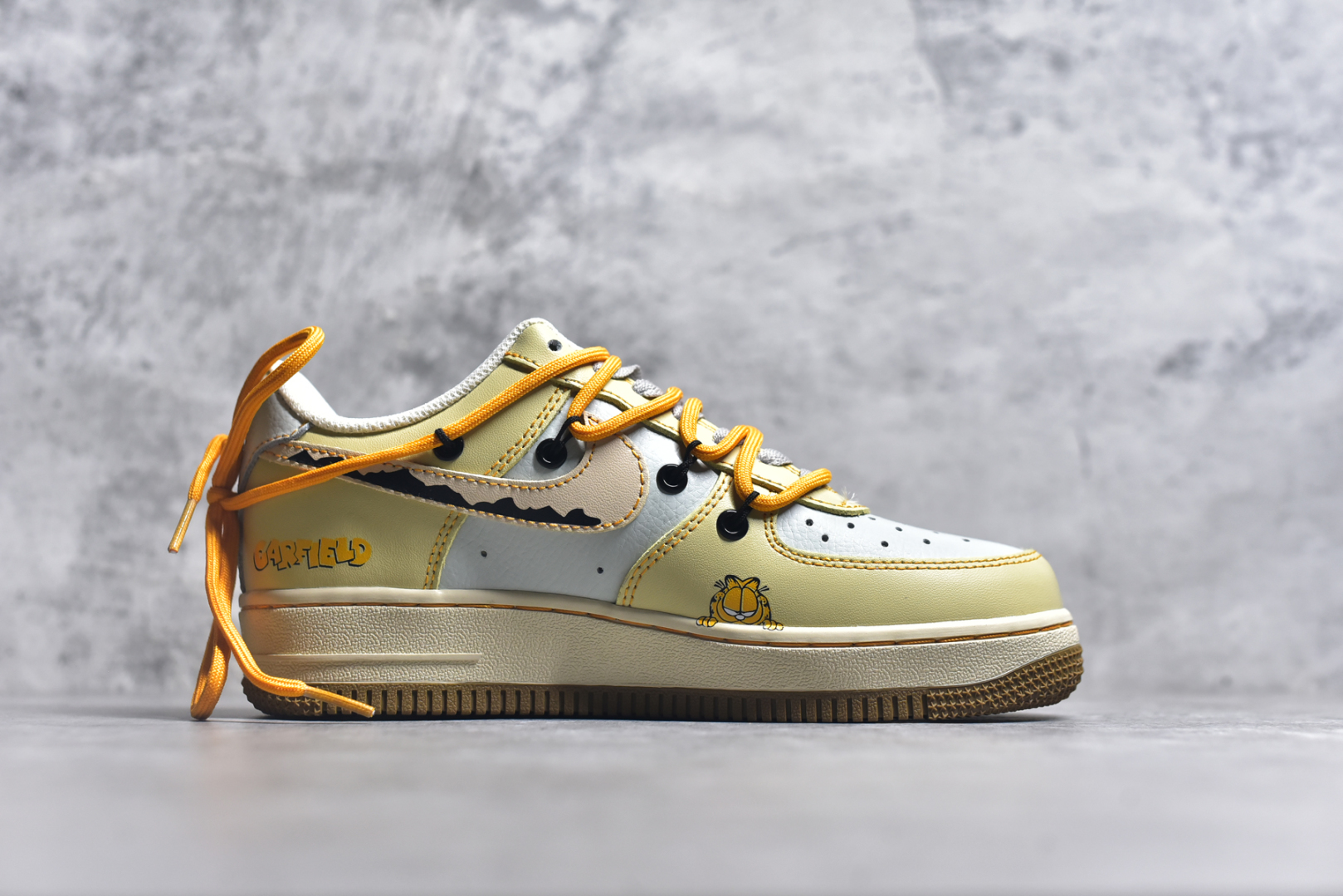 图片[3]-#Nike Air Force 1\’07 Low \”Garfield\” 漫画系列 加菲猫2.0 空军一号定制低帮休闲板鞋 KS6896-111 #《加菲猫》是由吉姆·戴维斯的同名漫画作品改编的系列电视动画，加菲猫是一只橘黄色的胖猫咪，总是穿着红色的项圈，十分慵懒，有着一张大饼脸和圆滚滚的身材，形象十分可爱 尺码：36 36.5 37.5 38 38.5 39 40 40.5 41 42 42.5 43 44 44.5 45 9.D4-选品中心