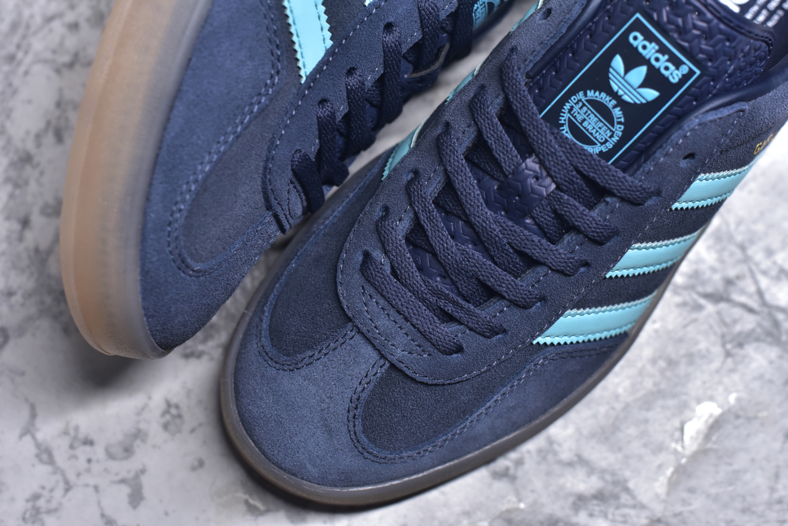图片[8]-#AD Gazelle Indoor Trainers 羚羊内训系列低帮复古百搭休闲运动德训风板鞋 JI2587 90年代经典的复刻版！自60年代以足球训练鞋面世以来,Gazelle就以其经典设计席卷全球。1991年版本的复刻,再造经典Gazelle。采用皮革打造,搭配浊色细节,让这款经典更加简约。尺码：36 36⅔ 37⅓ 38 38⅔ 39⅓ 40 40⅔ 41⅓ 42 42⅔ 43⅓ 44 45-选品中心