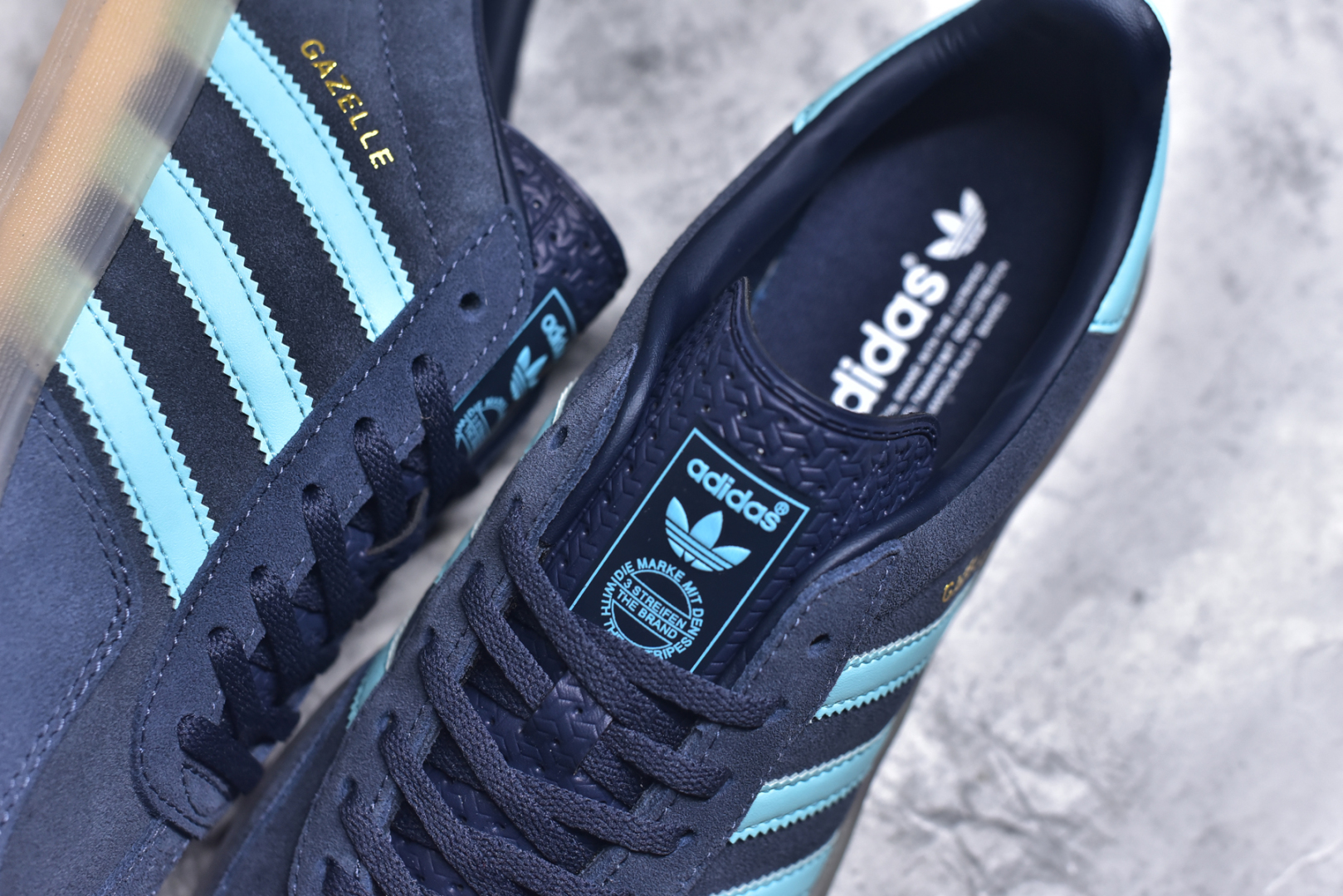 图片[9]-#AD Gazelle Indoor Trainers 羚羊内训系列低帮复古百搭休闲运动德训风板鞋 JI2587 90年代经典的复刻版！自60年代以足球训练鞋面世以来,Gazelle就以其经典设计席卷全球。1991年版本的复刻,再造经典Gazelle。采用皮革打造,搭配浊色细节,让这款经典更加简约。尺码：36 36⅔ 37⅓ 38 38⅔ 39⅓ 40 40⅔ 41⅓ 42 42⅔ 43⅓ 44 45-选品中心