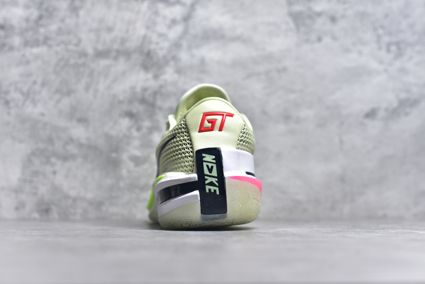 图片[5]-#公司级别 NK AIR ZOOM G.T. CUT 实战篮球鞋 全掌REACT+ZOOM STROBEL+后跟ZOOM 离地面更近的设计提供更快的反应速度 轻质双层网质鞋面 鞋面部分区域加强提供更好的控制力 低密度材料制成的鞋舌轻质舒适 后跟处分别配有“GT”字样和全新的鞋款系列Logo 尺码：36 36.5 37.5 38 38.5 39 40 40.5 41 42 42.5 43 44 44.5 45 46-选品中心