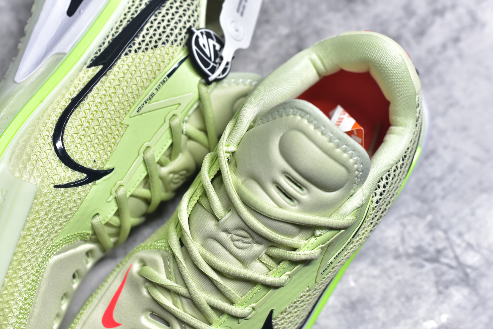 图片[9]-#公司级别 NK AIR ZOOM G.T. CUT 实战篮球鞋 全掌REACT+ZOOM STROBEL+后跟ZOOM 离地面更近的设计提供更快的反应速度 轻质双层网质鞋面 鞋面部分区域加强提供更好的控制力 低密度材料制成的鞋舌轻质舒适 后跟处分别配有“GT”字样和全新的鞋款系列Logo 尺码：36 36.5 37.5 38 38.5 39 40 40.5 41 42 42.5 43 44 44.5 45 46-选品中心