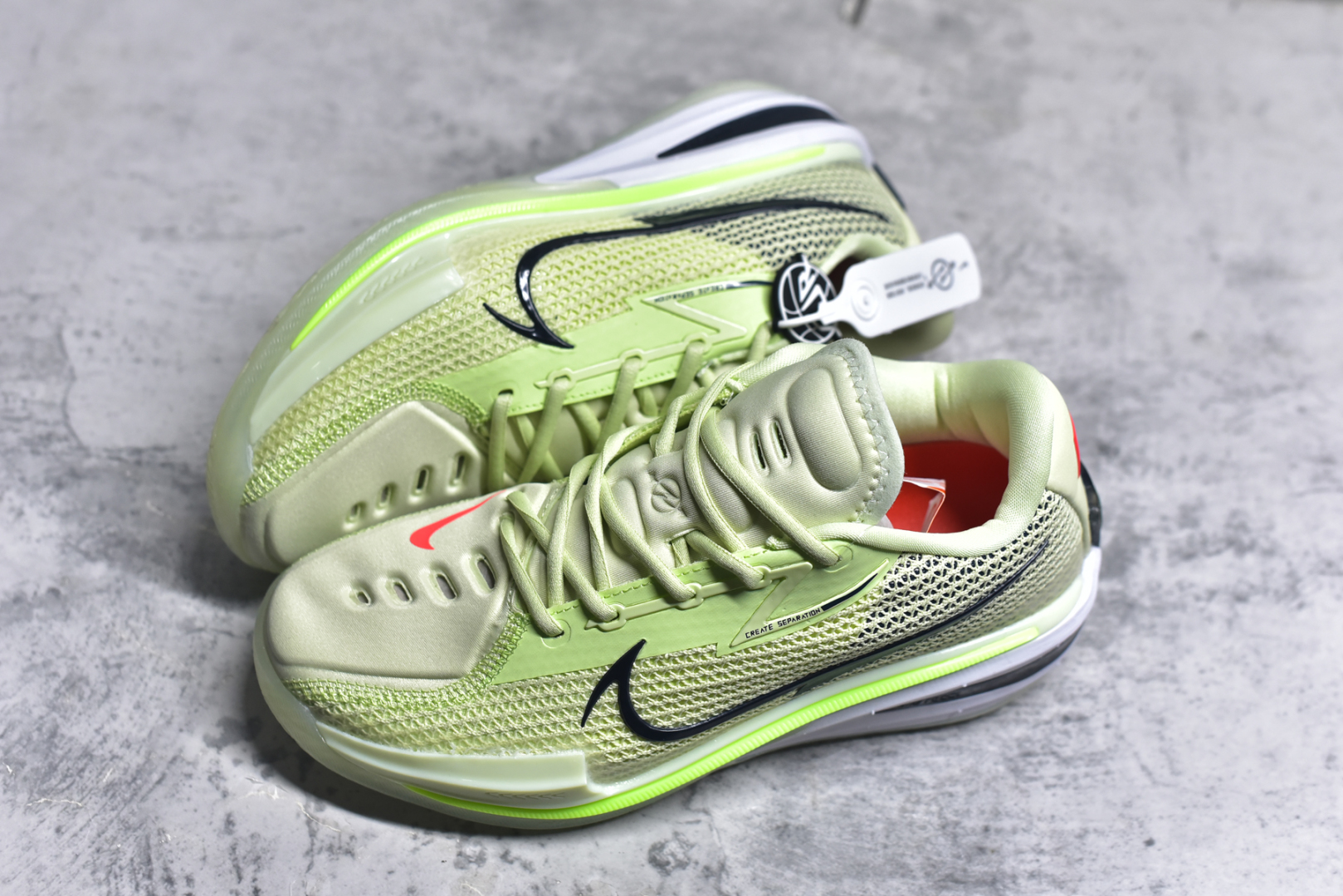 图片[7]-#公司级别 NK AIR ZOOM G.T. CUT 实战篮球鞋 全掌REACT+ZOOM STROBEL+后跟ZOOM 离地面更近的设计提供更快的反应速度 轻质双层网质鞋面 鞋面部分区域加强提供更好的控制力 低密度材料制成的鞋舌轻质舒适 后跟处分别配有“GT”字样和全新的鞋款系列Logo 尺码：36 36.5 37.5 38 38.5 39 40 40.5 41 42 42.5 43 44 44.5 45 46-选品中心