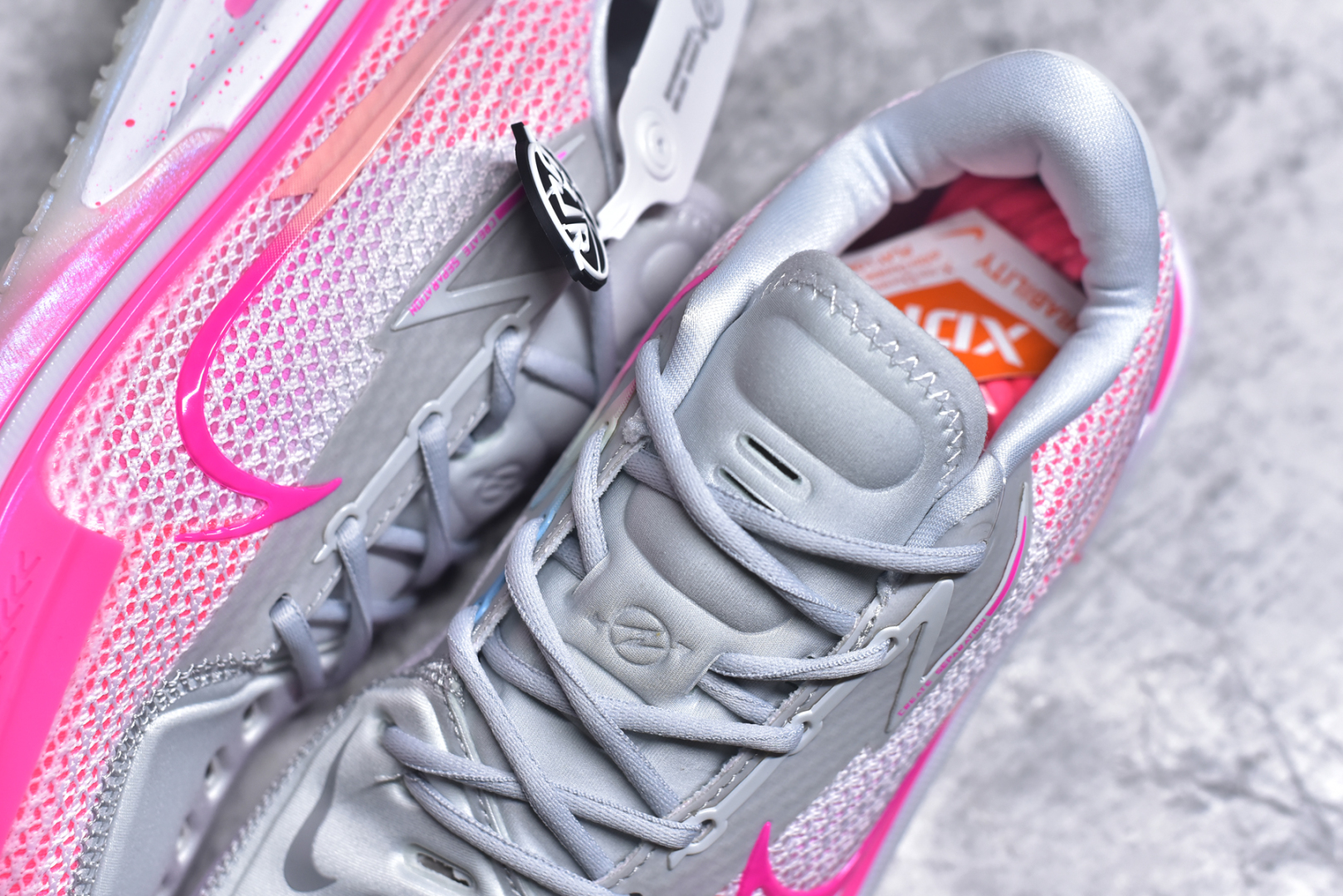 图片[9]-#公司级别 NK AIR ZOOM G.T. CUT 实战篮球鞋 全掌REACT+ZOOM STROBEL+后跟ZOOM 离地面更近的设计提供更快的反应速度 轻质双层网质鞋面 鞋面部分区域加强提供更好的控制力 低密度材料制成的鞋舌轻质舒适 后跟处分别配有“GT”字样和全新的鞋款系列Logo 尺码：36 36.5 37.5 38 38.5 39 40 40.5 41 42 42.5 43 44 44.5 45 46-选品中心
