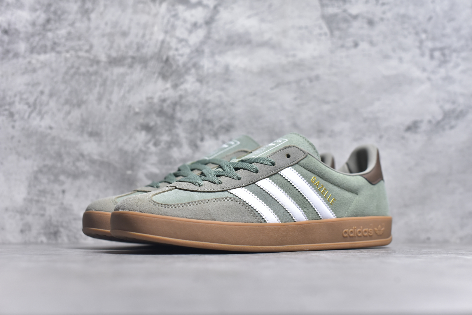 图片[2]-#AD Gazelle Indoor Trainers 羚羊内训系列低帮复古百搭休闲运动德训风板鞋 JI3526 90年代经典的复刻版！自60年代以足球训练鞋面世以来,Gazelle就以其经典设计席卷全球。1991年版本的复刻,再造经典Gazelle。采用皮革打造,搭配浊色细节,让这款经典更加简约。尺码：36 36⅔ 37⅓ 38 38⅔ 39⅓ 40 40⅔ 41⅓ 42 42⅔ 43⅓ 44⅓ 44⅔ 45-选品中心