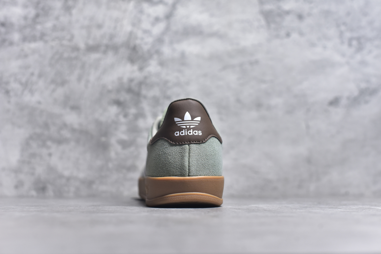图片[5]-#AD Gazelle Indoor Trainers 羚羊内训系列低帮复古百搭休闲运动德训风板鞋 JI3526 90年代经典的复刻版！自60年代以足球训练鞋面世以来,Gazelle就以其经典设计席卷全球。1991年版本的复刻,再造经典Gazelle。采用皮革打造,搭配浊色细节,让这款经典更加简约。尺码：36 36⅔ 37⅓ 38 38⅔ 39⅓ 40 40⅔ 41⅓ 42 42⅔ 43⅓ 44⅓ 44⅔ 45-选品中心