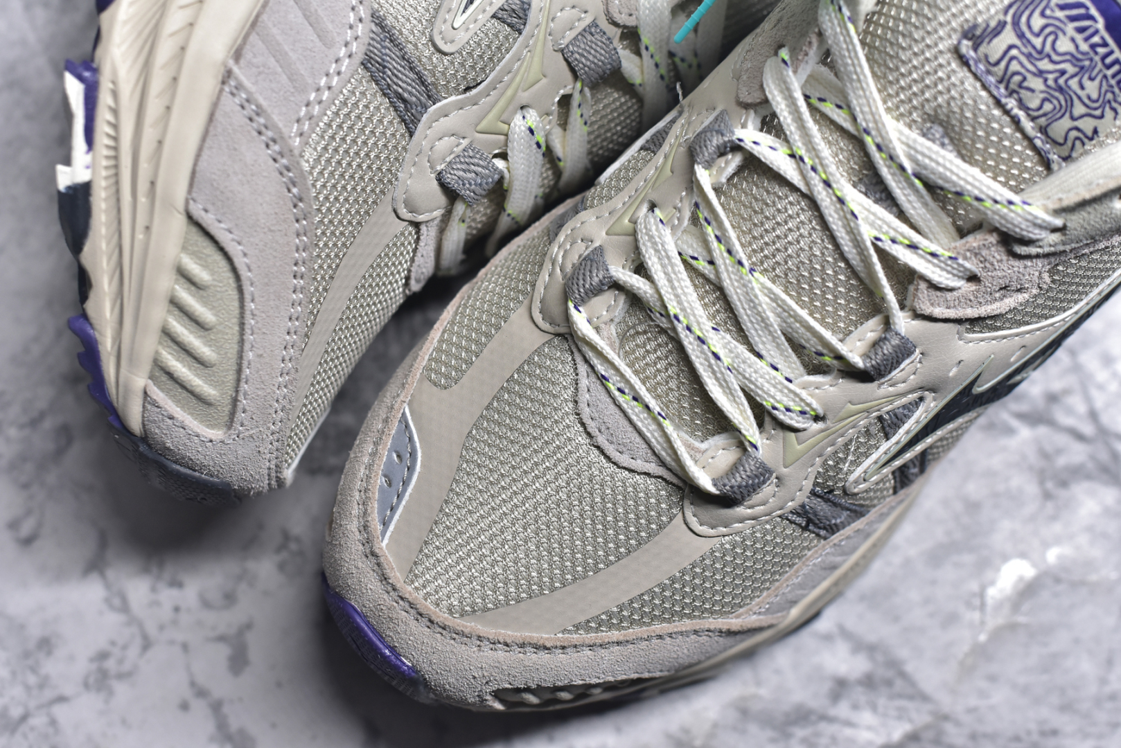 图片[8]-#Mizuno Speed 2K 美津浓复古厚底织物合成革防滑耐磨透气低帮休闲跑步鞋 美津浓（Mizuno）是日本美津浓株式会社于1906年创立的运动品牌，经过一个多世纪的不断努力现已成为世界著名的运动器具、服装和鞋类生产商。美津浓力求服务于各类运动项目，并竭力使运动生活更加愉快和振奋。产品种类齐全，覆盖几乎全部主要运动项目，达到30万多个品类。尺码：36 36.5 37.5 38 38.5 39 40 40.5 41 42 42.5 43 44 44.5 45-选品中心