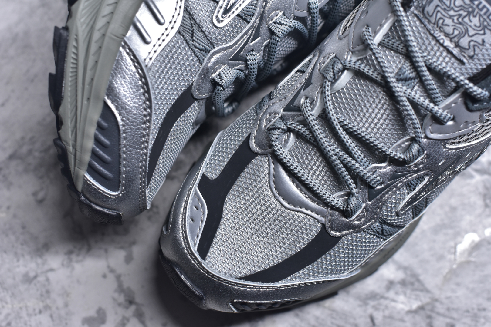 图片[8]-#Mizuno Speed 2K 美津浓复古厚底织物合成革防滑耐磨透气低帮休闲跑步鞋 美津浓（Mizuno）是日本美津浓株式会社于1906年创立的运动品牌，经过一个多世纪的不断努力现已成为世界著名的运动器具、服装和鞋类生产商。美津浓力求服务于各类运动项目，并竭力使运动生活更加愉快和振奋。产品种类齐全，覆盖几乎全部主要运动项目，达到30万多个品类。尺码：36 36.5 37.5 38 38.5 39 40 40.5 41 42 42.5 43 44 44.5 45-选品中心