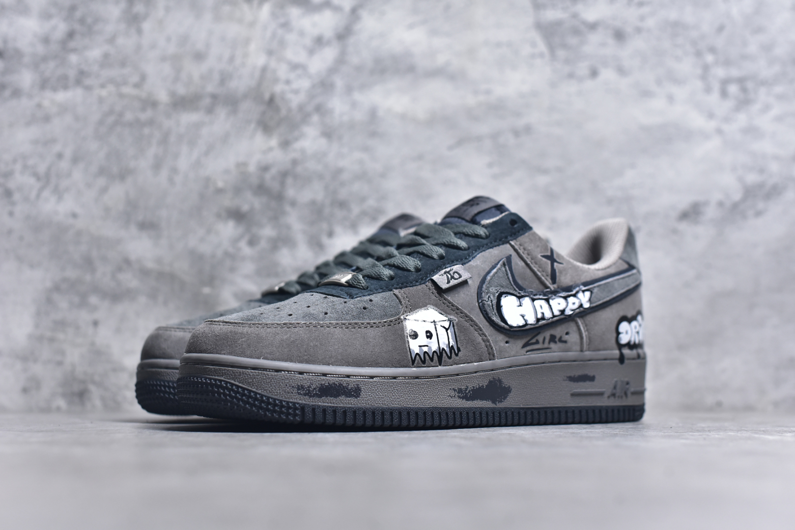 图片[2]-#Nike Air Force 1\’07 Low \”Box Ghost\” 漫画系列 箱子幽灵 空军一号低帮休闲板鞋 CD1221-806 #有一种闹鬼箱也叫幽灵箱，里LOST击败MEGA撒旦解锁，靠近后会出现小幽灵举起箱子攻击玩家，其掉落物本质上和普通箱子一样。 尺码：36 36.5 37.5 38 38.5 39 40 40.5 41 42 42.5 43 44 44.5 45 9.D4-选品中心