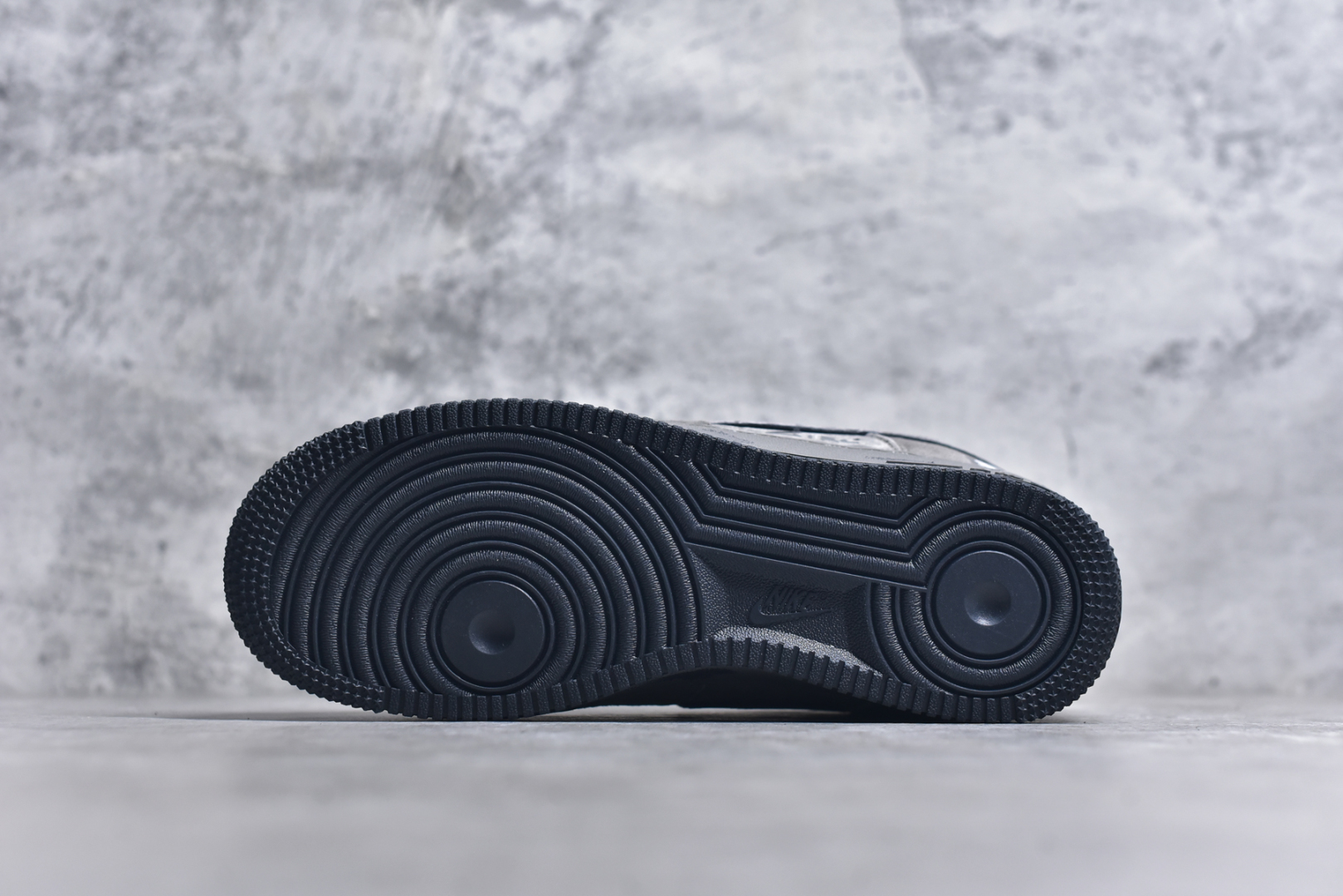 图片[6]-#Nike Air Force 1\’07 Low \”Box Ghost\” 漫画系列 箱子幽灵 空军一号低帮休闲板鞋 CD1221-806 #有一种闹鬼箱也叫幽灵箱，里LOST击败MEGA撒旦解锁，靠近后会出现小幽灵举起箱子攻击玩家，其掉落物本质上和普通箱子一样。 尺码：36 36.5 37.5 38 38.5 39 40 40.5 41 42 42.5 43 44 44.5 45 9.D4-选品中心