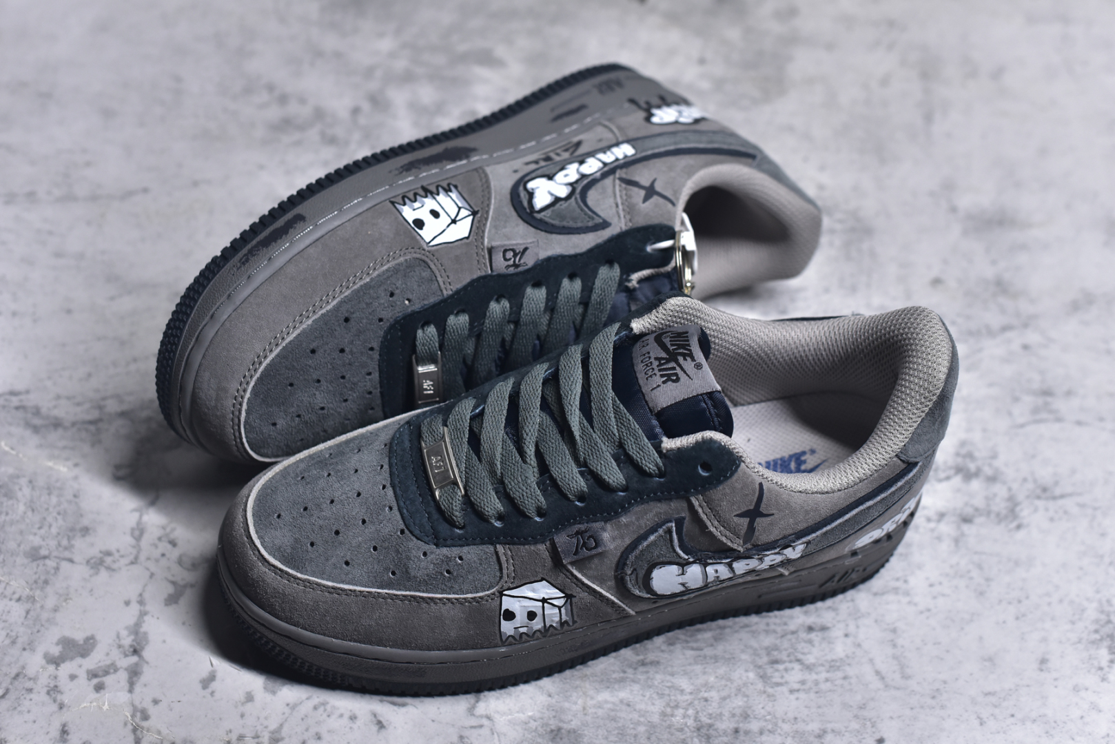 图片[7]-#Nike Air Force 1\’07 Low \”Box Ghost\” 漫画系列 箱子幽灵 空军一号低帮休闲板鞋 CD1221-806 #有一种闹鬼箱也叫幽灵箱，里LOST击败MEGA撒旦解锁，靠近后会出现小幽灵举起箱子攻击玩家，其掉落物本质上和普通箱子一样。 尺码：36 36.5 37.5 38 38.5 39 40 40.5 41 42 42.5 43 44 44.5 45 9.D4-选品中心