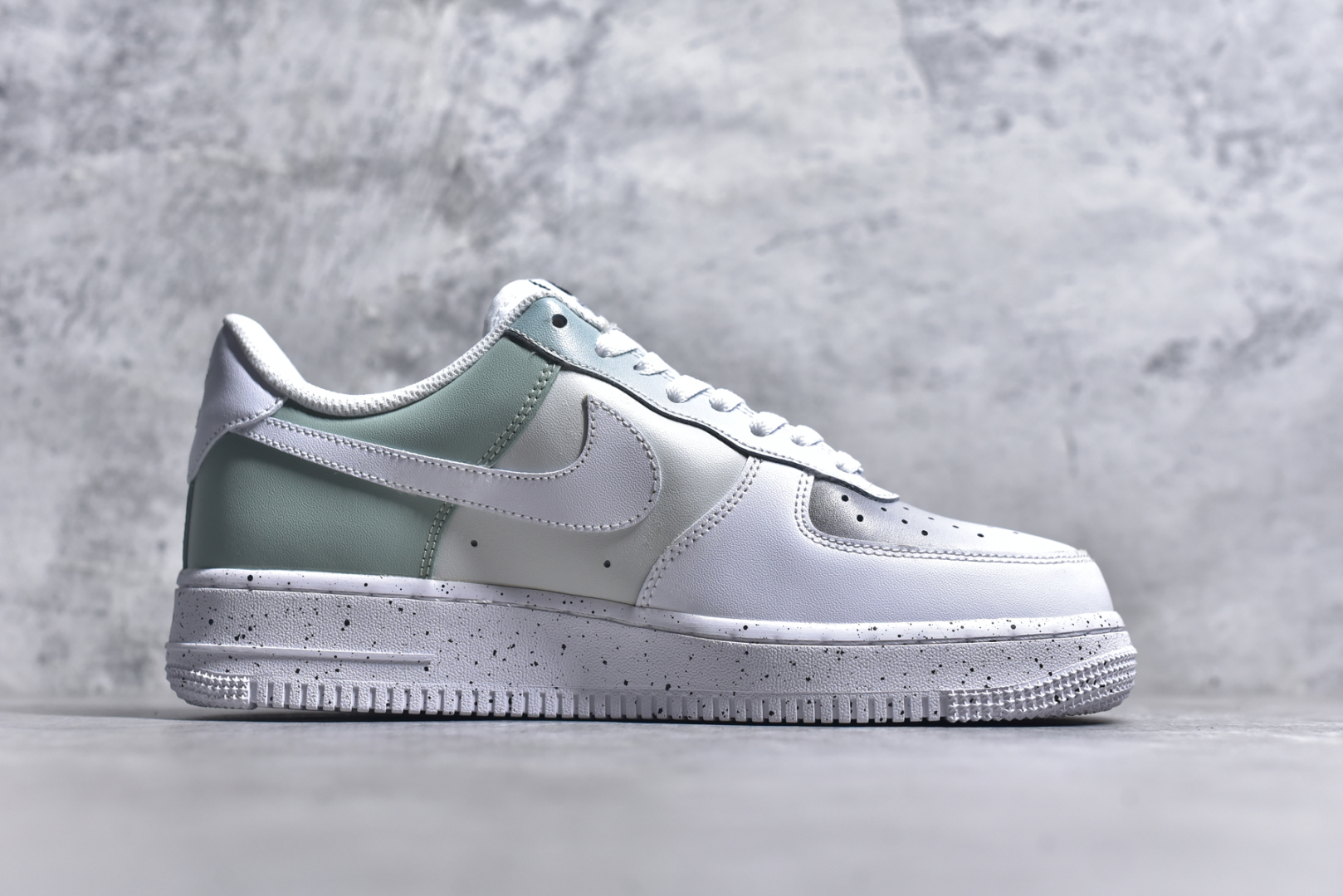 图片[3]-#NIke Air Force 1 ‘07 渐变绿泼墨 空军一号低帮休闲板鞋 原楦头原纸板 纯正空军版型 定制鞋盒 全掌内置全掌气垫 原厂中底钢印 拉帮完美 货号：MM6023-336 尺码：36 36.5 37.5 38 38.5 39 40 40.5 41 42 42.5 43 44 44.5 45-选品中心