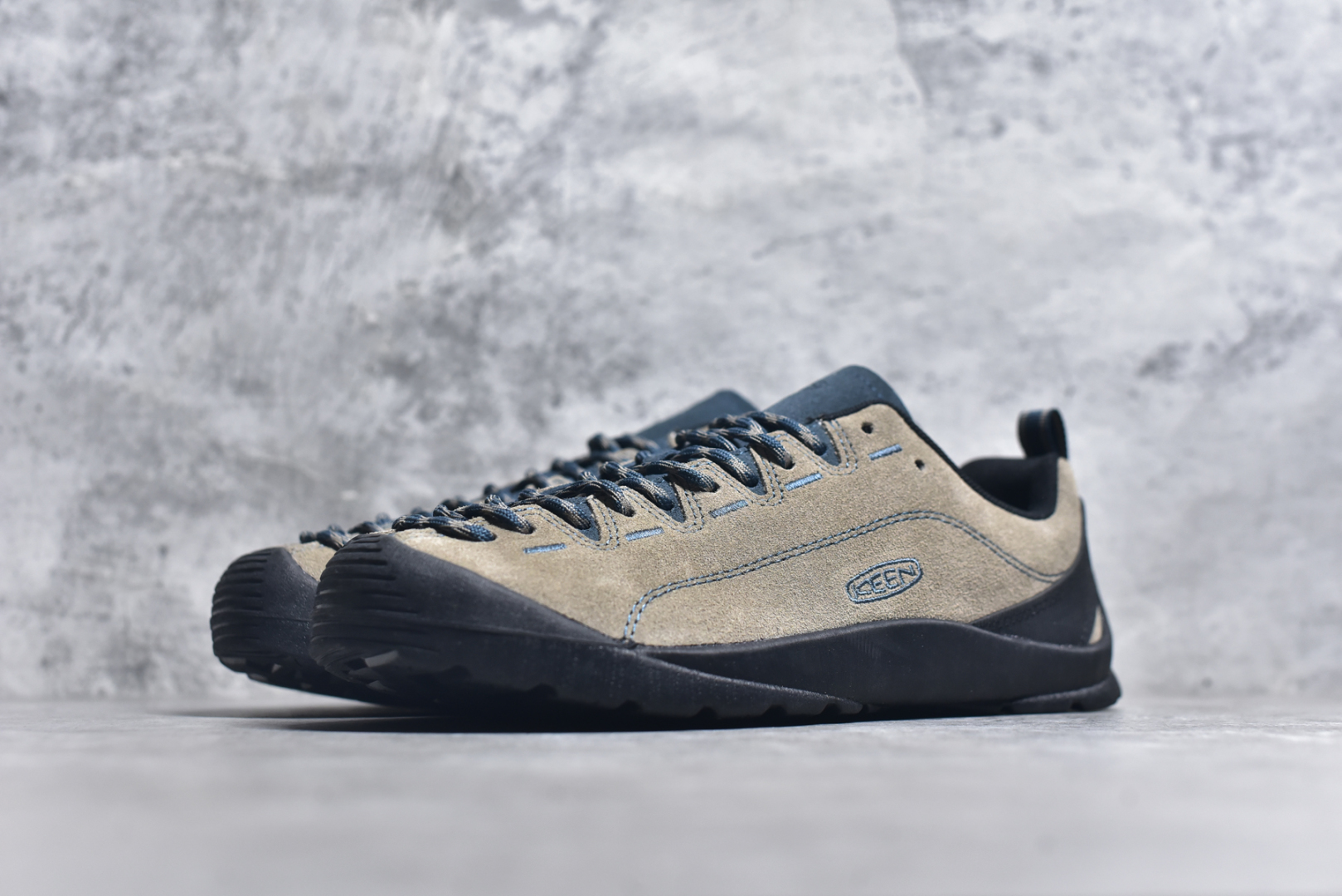 图片[2]-#Keen Jasper Rocks SP 美国人气户外品牌-科恩贾斯珀都市系列复古低帮系带户外风露营徒步登山运动训练鞋 原楦型开发纸版 采用固色翻毛皮鞋面材质 内嵌高密度EVA发泡缓震脚垫 外置一体式包裹防滑防剐蹭耐磨橡胶大底 向经典的90年代致敬 山系神级鞋履 尺码：35 36 37 38 39 40 41 42 43 44 45-选品中心