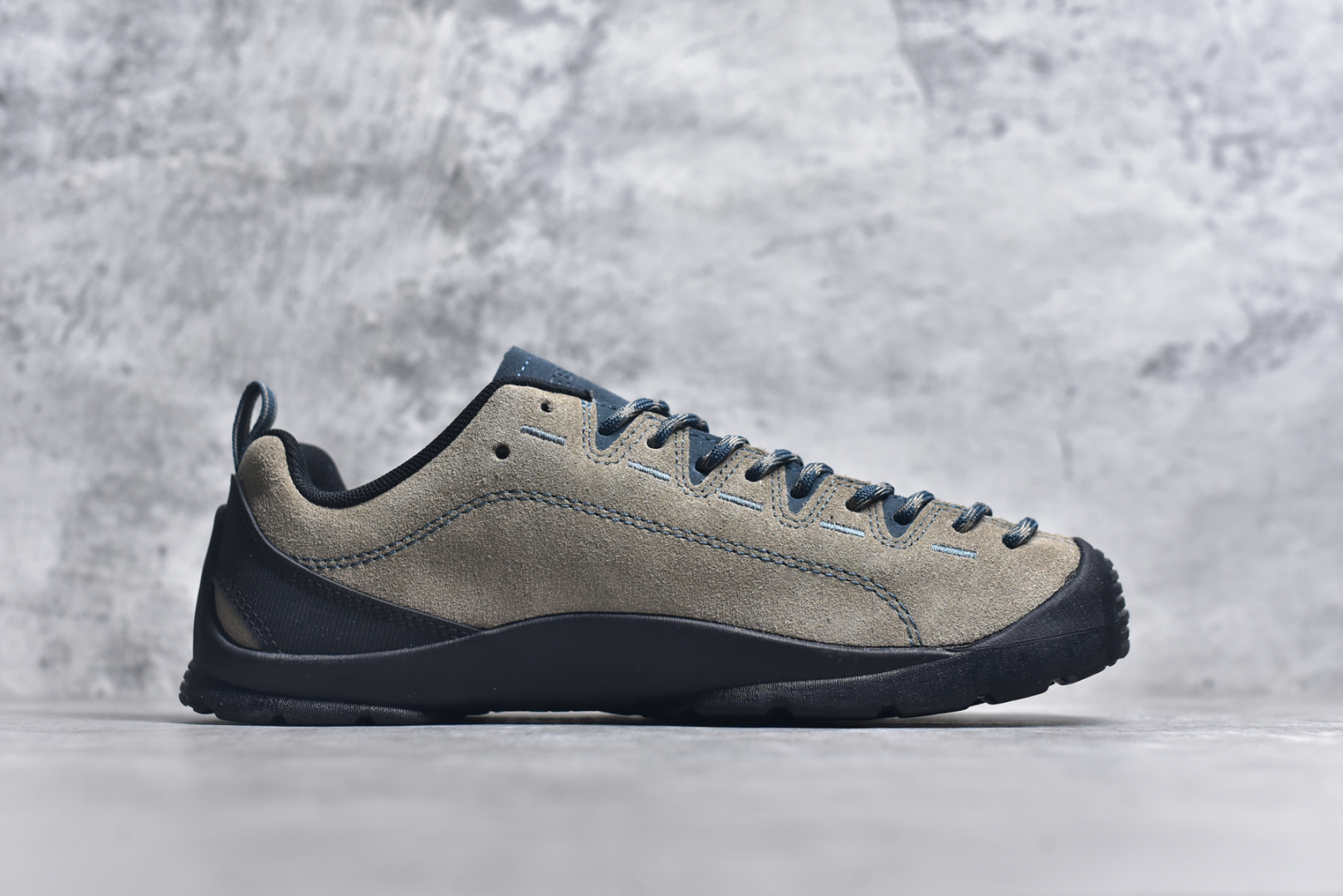 图片[3]-#Keen Jasper Rocks SP 美国人气户外品牌-科恩贾斯珀都市系列复古低帮系带户外风露营徒步登山运动训练鞋 原楦型开发纸版 采用固色翻毛皮鞋面材质 内嵌高密度EVA发泡缓震脚垫 外置一体式包裹防滑防剐蹭耐磨橡胶大底 向经典的90年代致敬 山系神级鞋履 尺码：35 36 37 38 39 40 41 42 43 44 45-选品中心