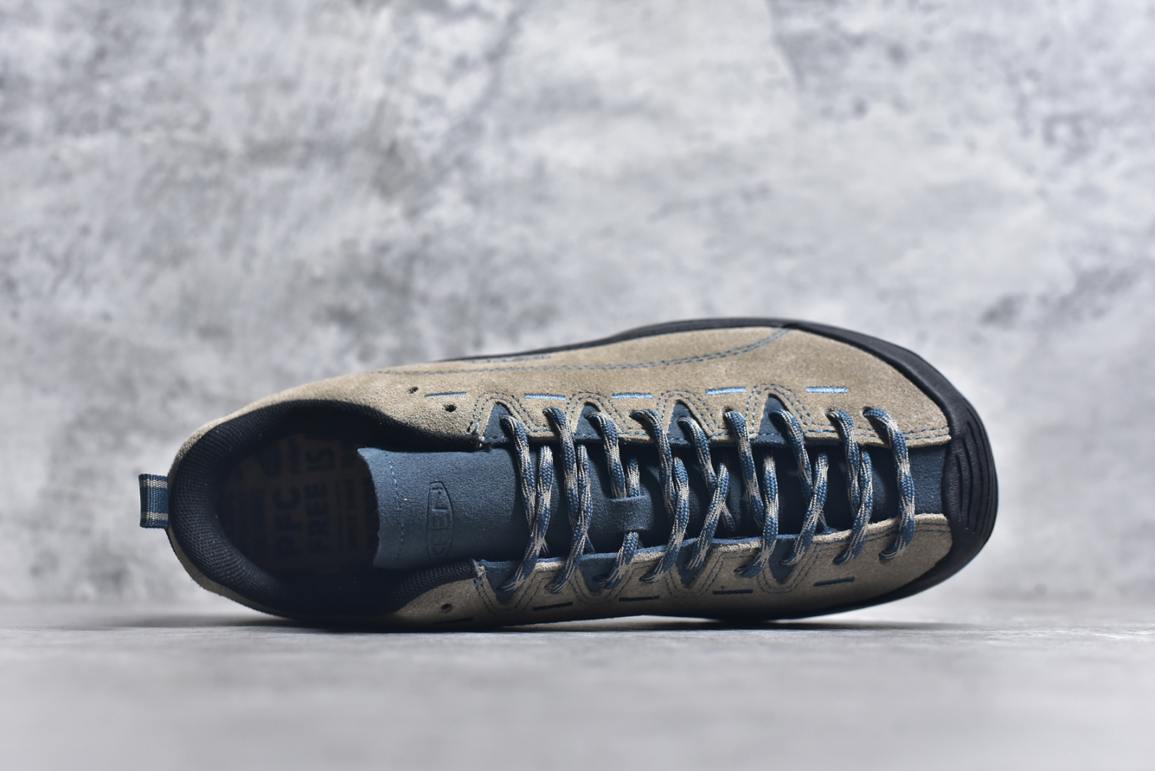图片[4]-#Keen Jasper Rocks SP 美国人气户外品牌-科恩贾斯珀都市系列复古低帮系带户外风露营徒步登山运动训练鞋 原楦型开发纸版 采用固色翻毛皮鞋面材质 内嵌高密度EVA发泡缓震脚垫 外置一体式包裹防滑防剐蹭耐磨橡胶大底 向经典的90年代致敬 山系神级鞋履 尺码：35 36 37 38 39 40 41 42 43 44 45-选品中心