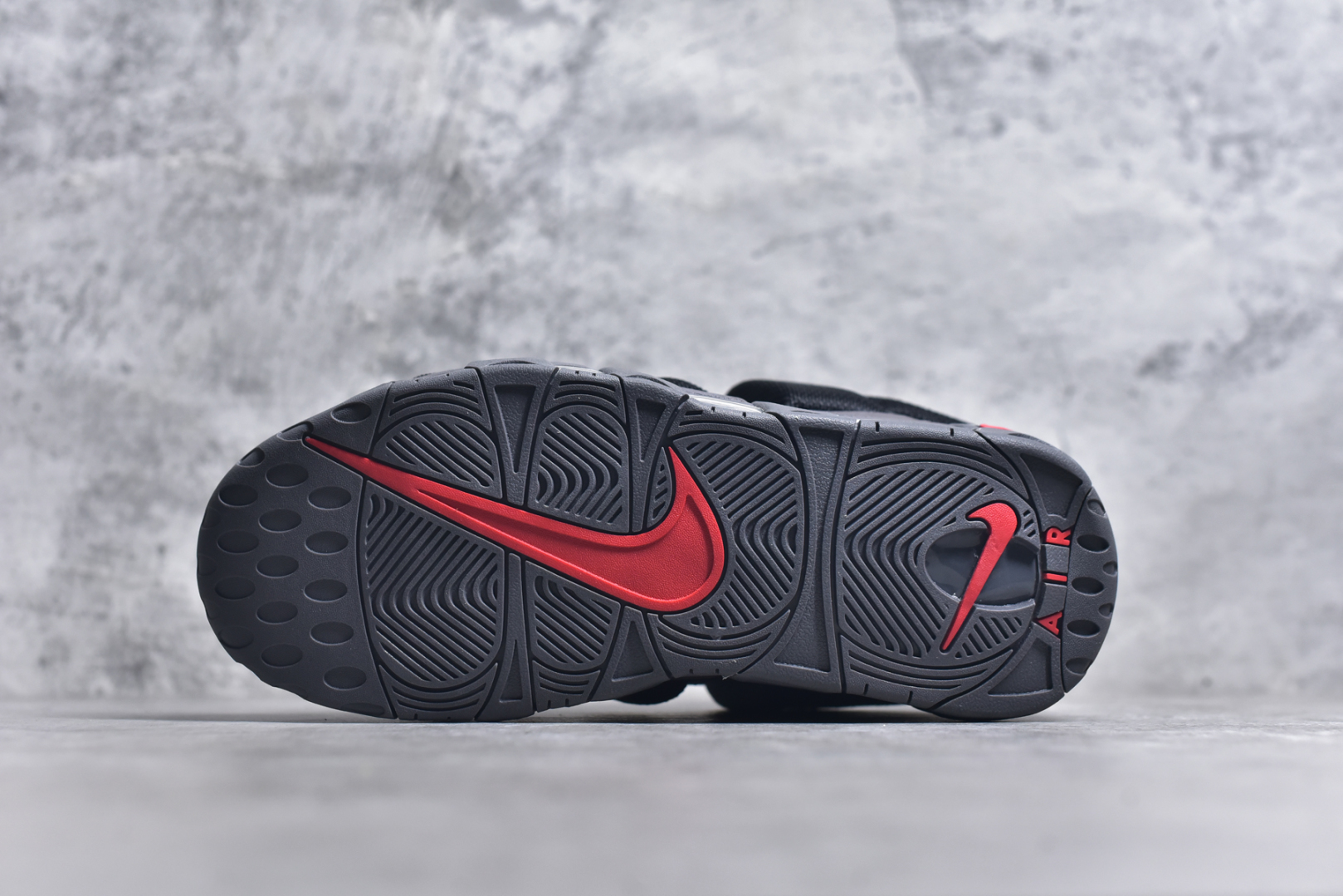 图片[6]-# NK Air More Uptempo Low 大AIR皮蓬复古篮球鞋 FZ3055-100 尺码：36 36.5 37.5 38 38.5 39 40 40.5 41 42 42.5 43 44 44.5 45-选品中心